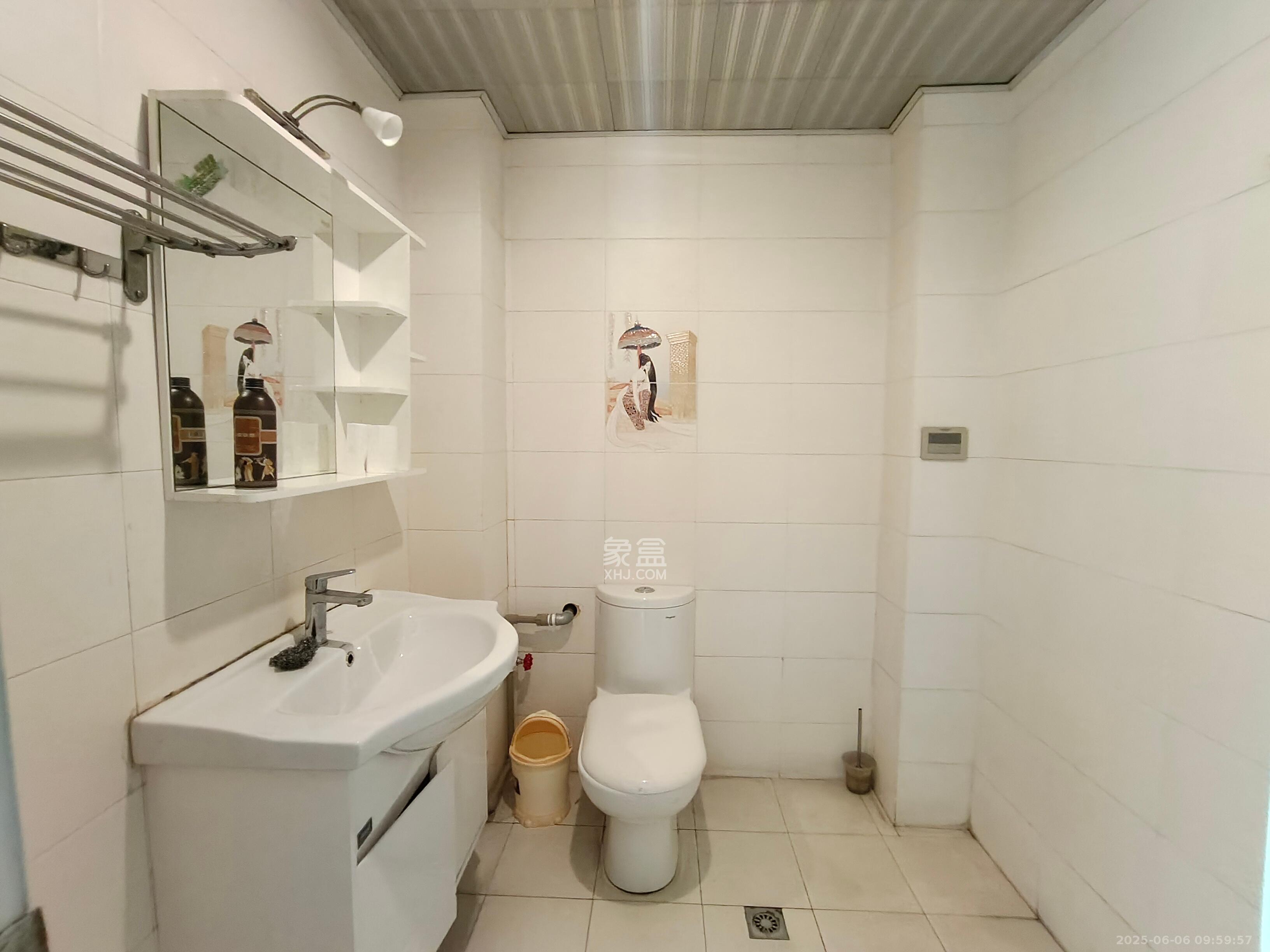 欣胜园 4室2厅1卫 2500.0元/月 欣胜园 4室2厅1卫 2500.0元/月室内图