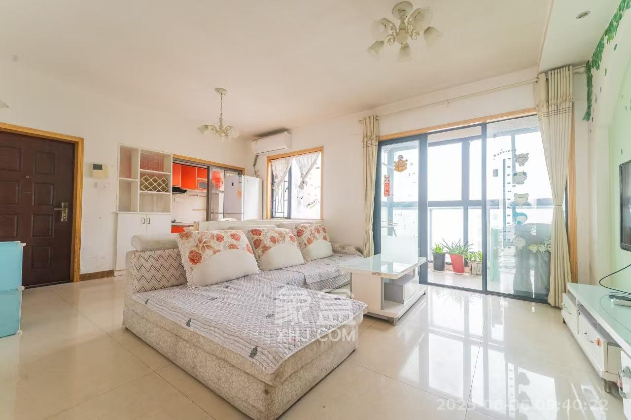 蓝山郡  3室2厅1卫    2000.0元/月室内图