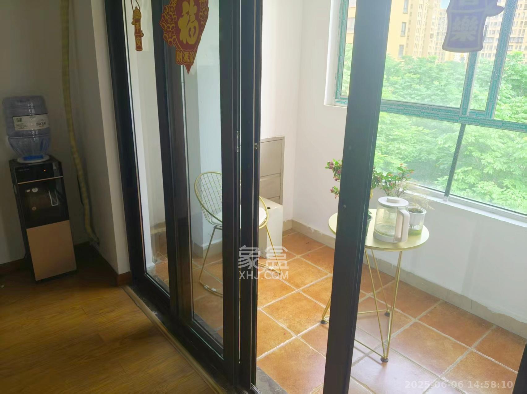 中信凯旋蓝岸(中信新城三期)  3室2厅1卫    1500.0元/月 中信凯旋蓝岸(中信新城三期)  3室2厅1卫    1500.0元/月室内图