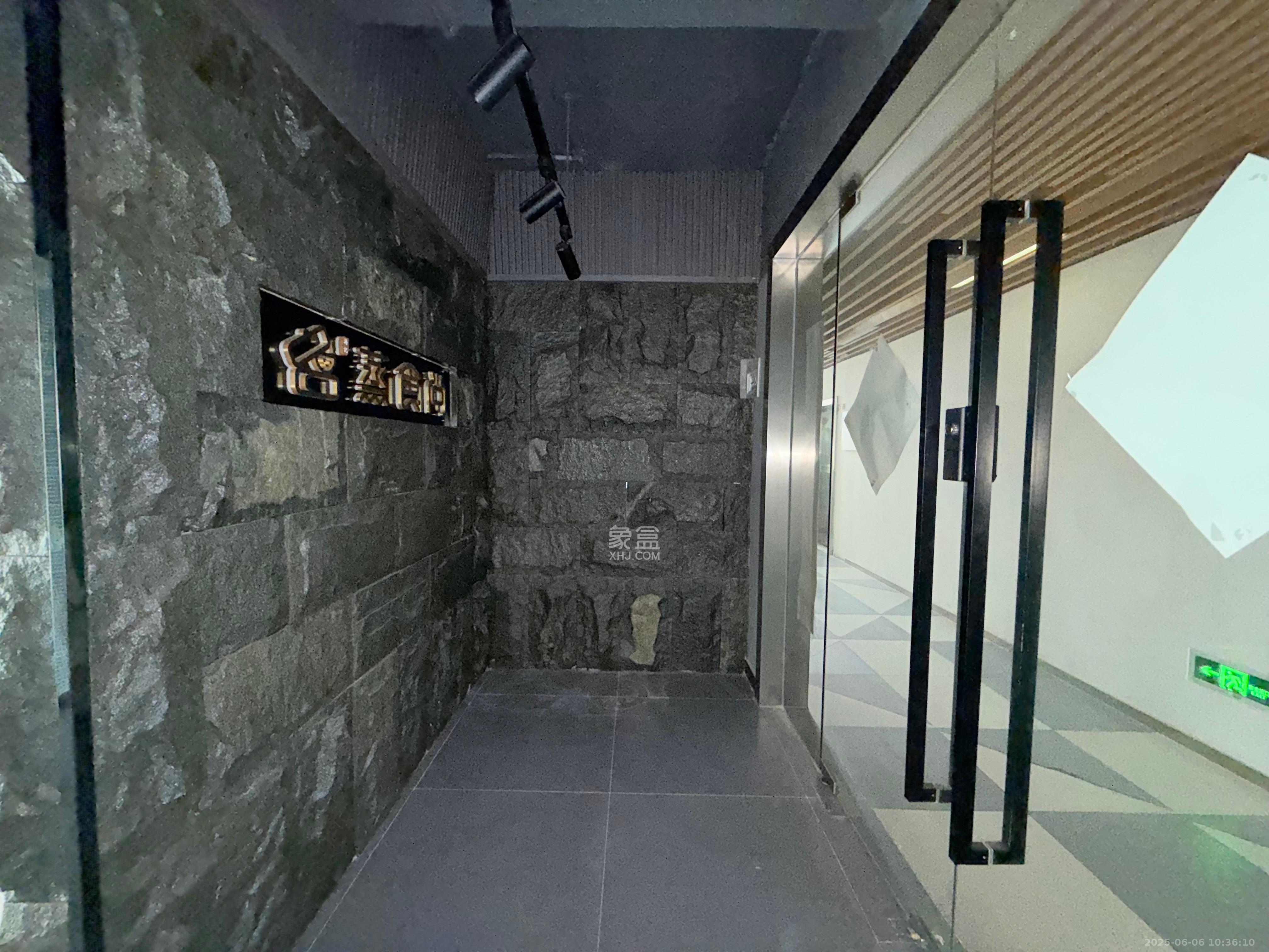 融科东南海 3室2厅1卫 3400.0元/月 融科东南海 3室2厅1卫 3400.0元/月室内图