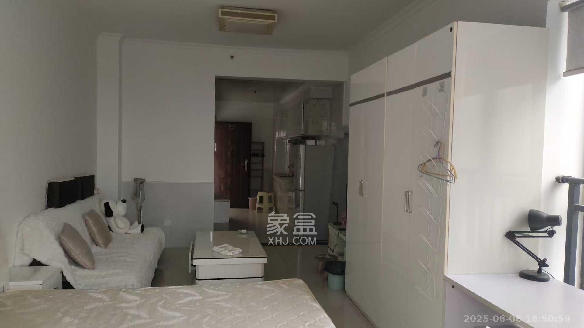 万科魅力之城  1室1厅1卫   1300.00元/月室内图