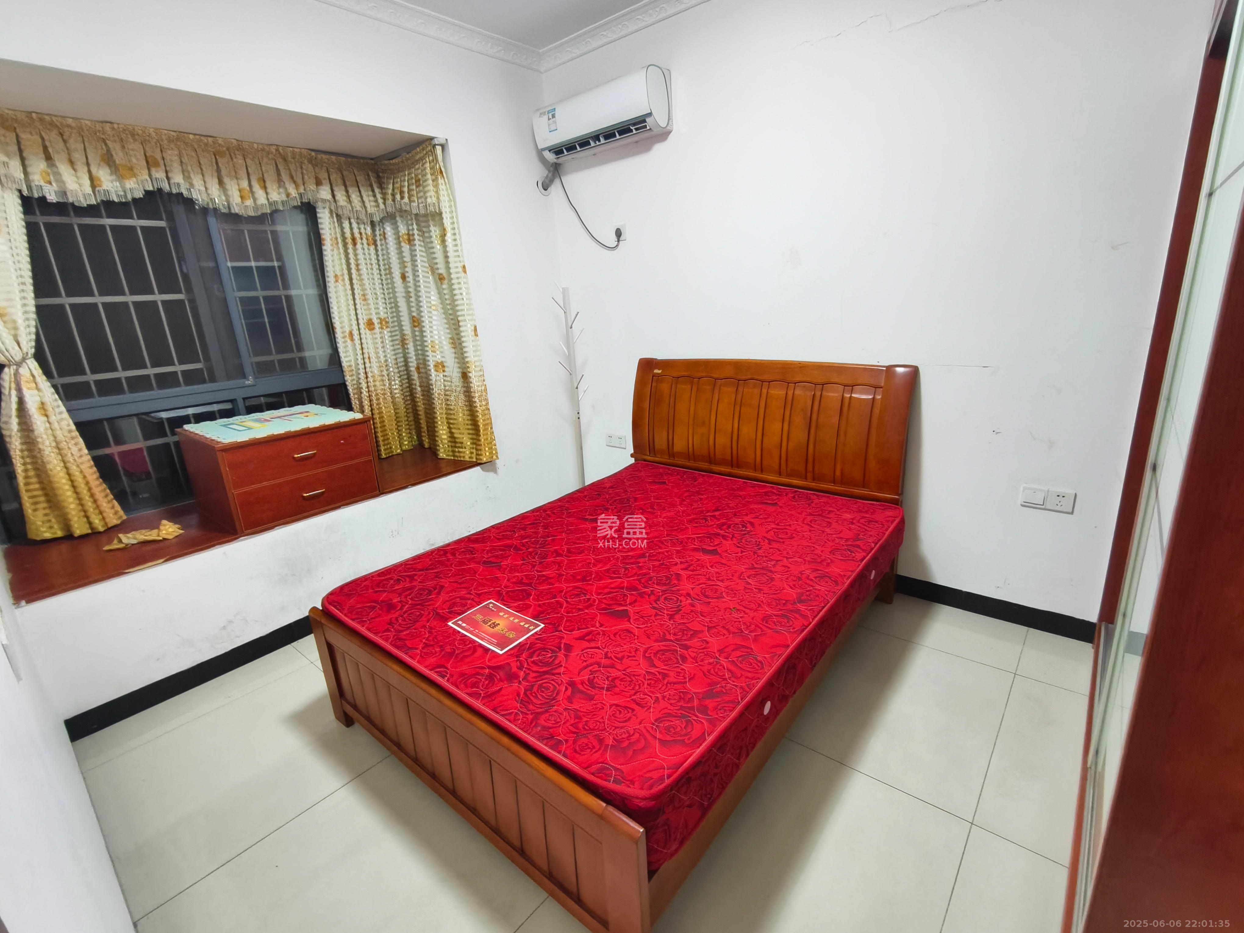 山水新城 2室2厅1卫 2000.0元/月 山水新城 2室2厅1卫 2000.0元/月室内图