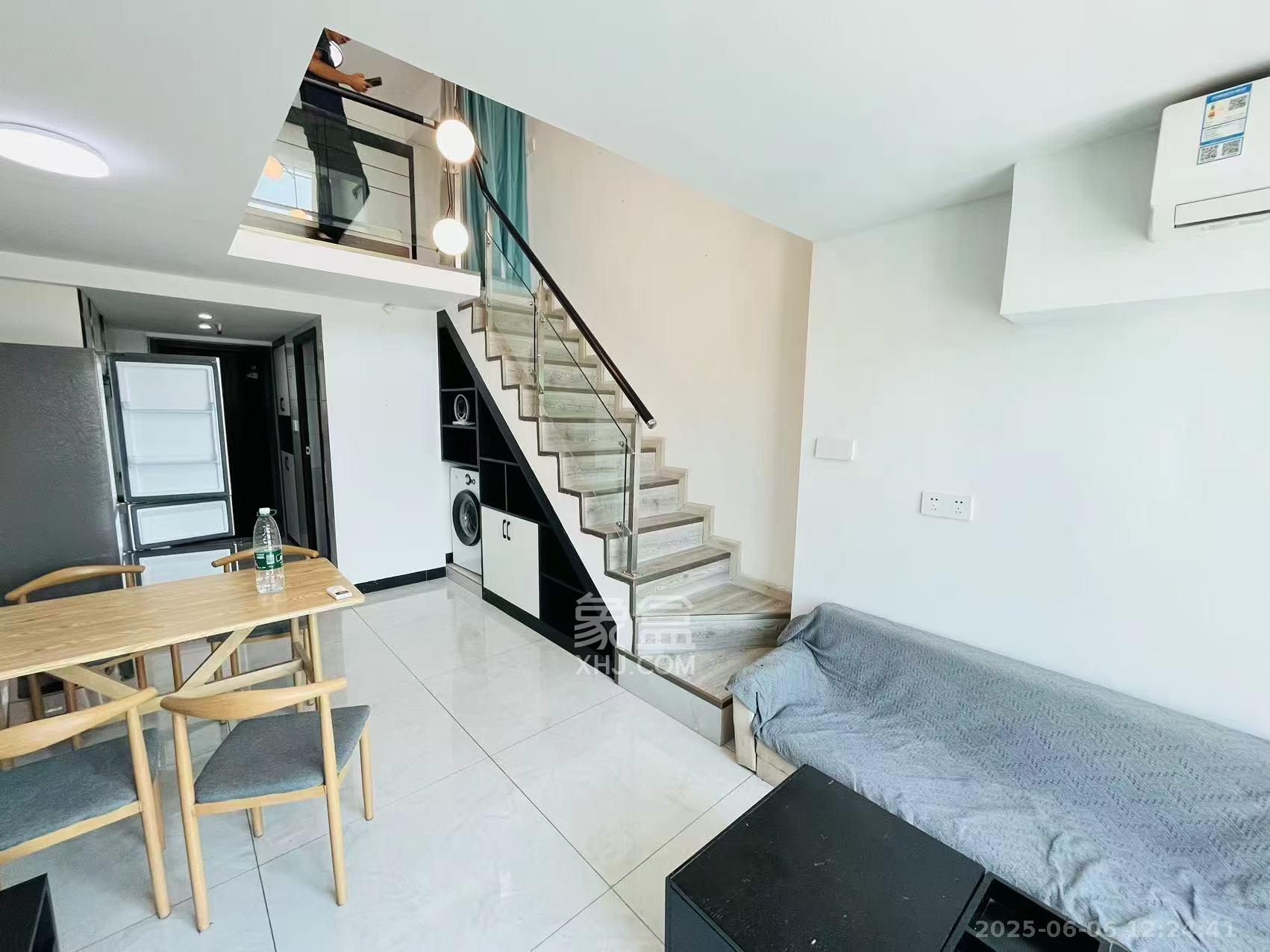 东盈商业广场(华泉城市广场)  2室1厅1卫    2300.0元/月 东盈商业广场(华泉城市广场)  2室1厅1卫    2300.0元/月室内图1