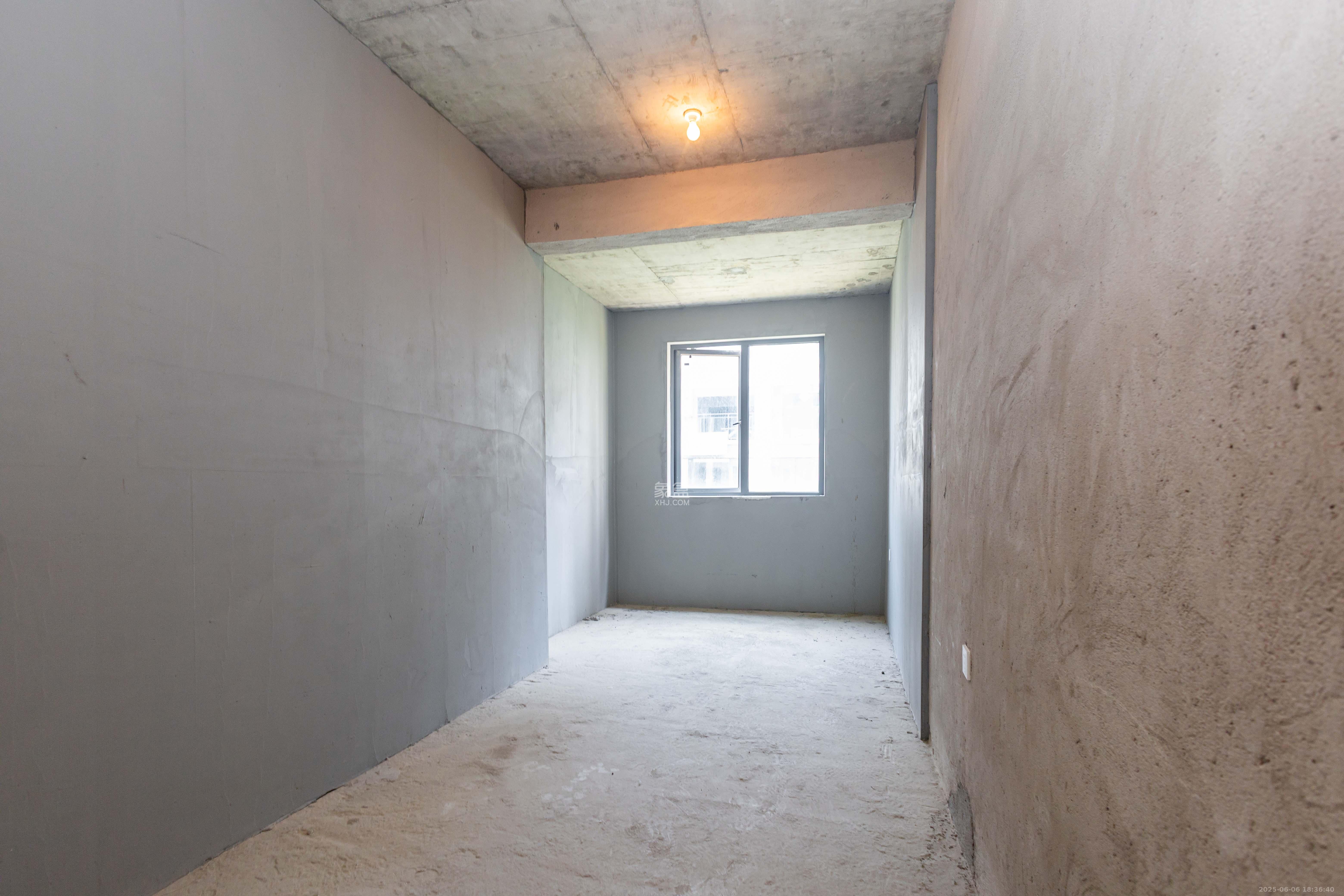 敏捷珑玥府 5室2厅2卫 140.0万 敏捷珑玥府 5室2厅2卫 140.0万卧室