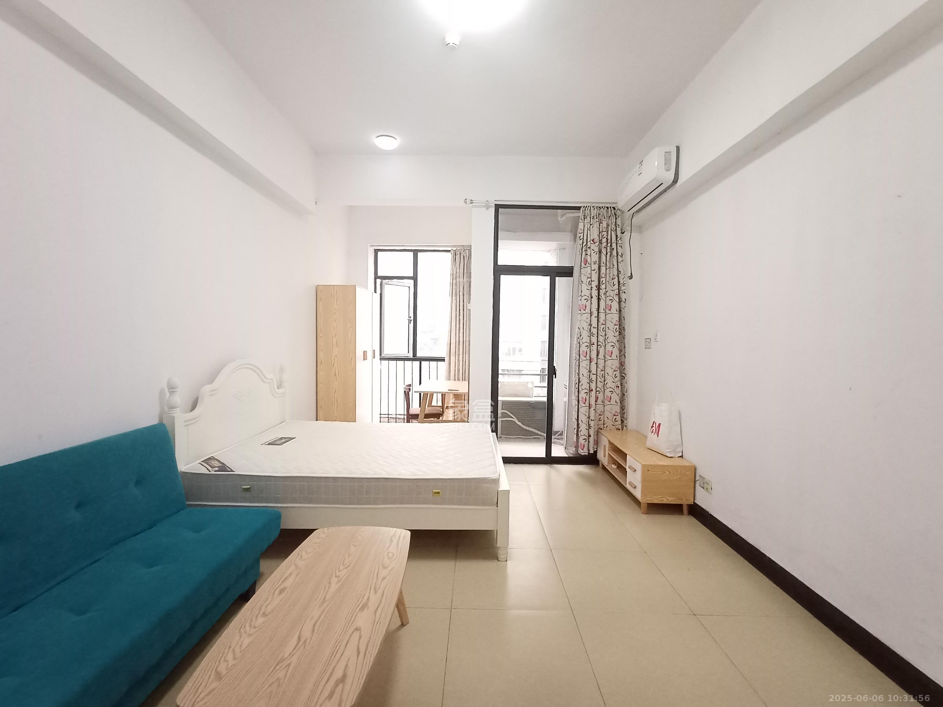 长房时代城 1室1厅1卫 1400.0元/月 长房时代城 1室1厅1卫 1400.0元/月室内图