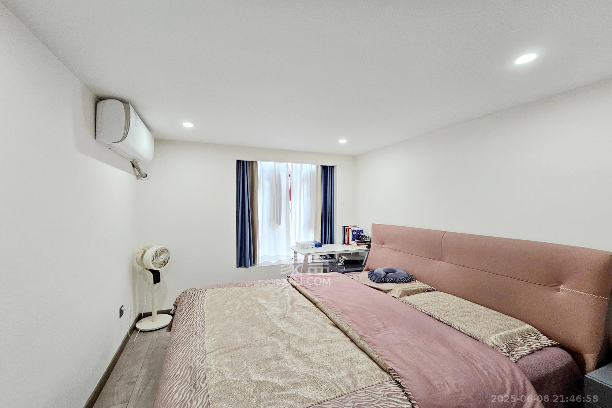 明昇壹城(明昇时代广场)三期 2室1厅1卫 65.0万 明昇壹城(明昇时代广场)三期 2室1厅1卫 65.0万卧室