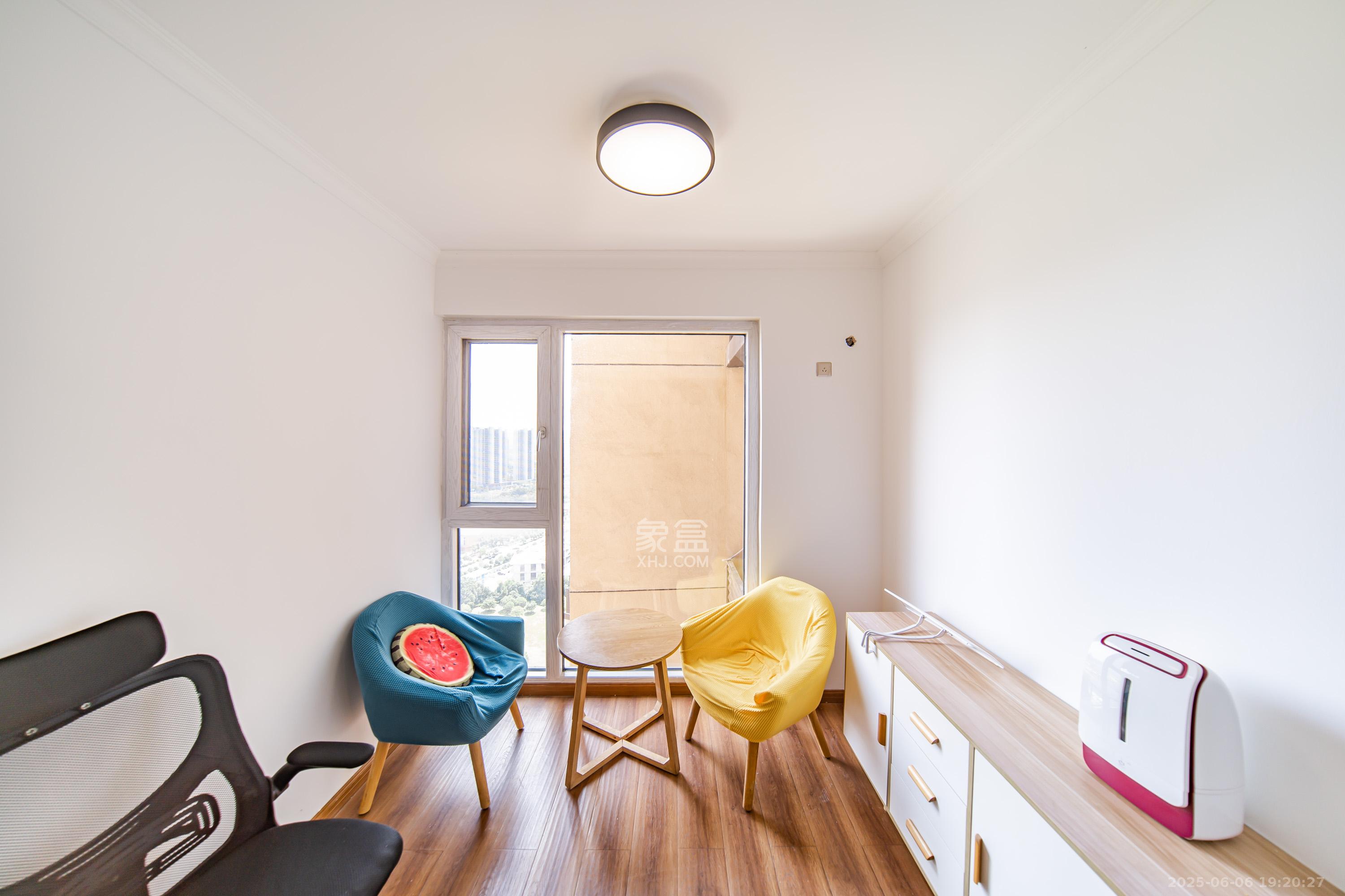 梅溪鑫苑名家 3室2厅1卫 90.0万 梅溪鑫苑名家 3室2厅1卫 90.0万卧室