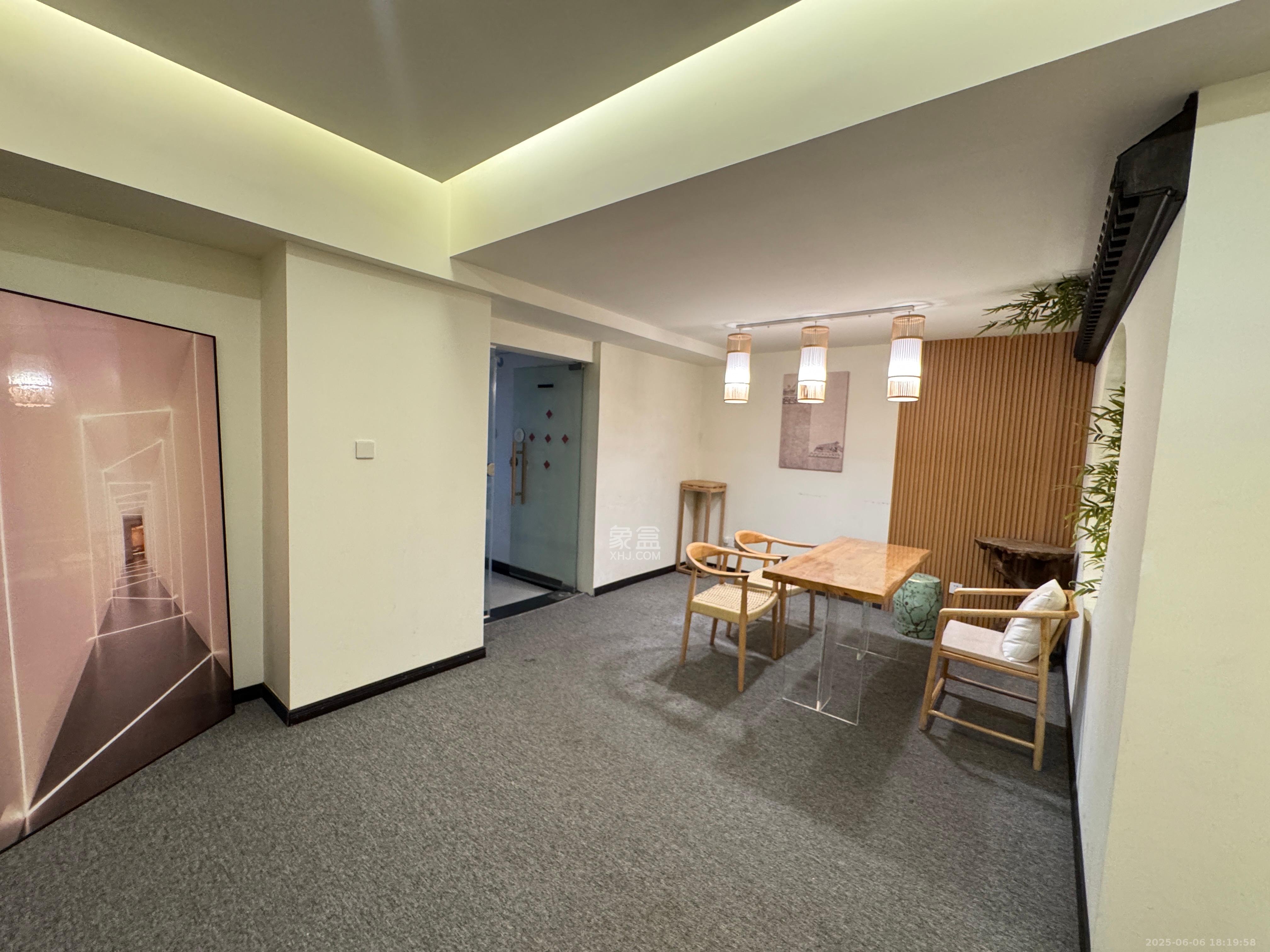 西子一间  2室2厅1卫   4200.00元/月室内图