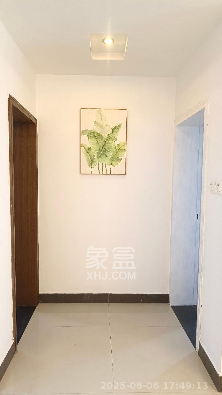 卓峰家园  3室2厅1卫   2400.00元/月室内图