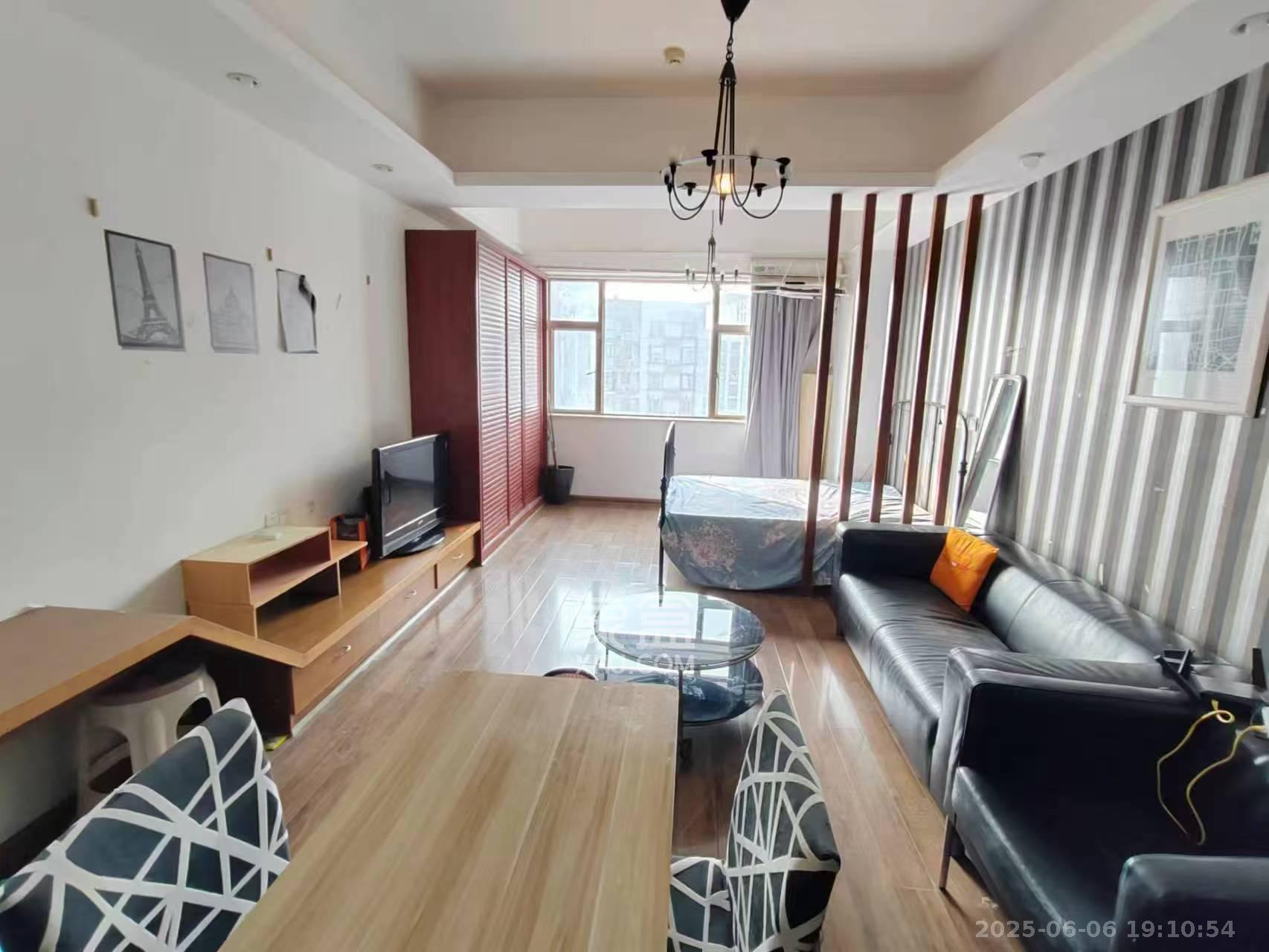 昊天大厦 1室1厅1卫 2200.0元/月 昊天大厦 1室1厅1卫 2200.0元/月室内图