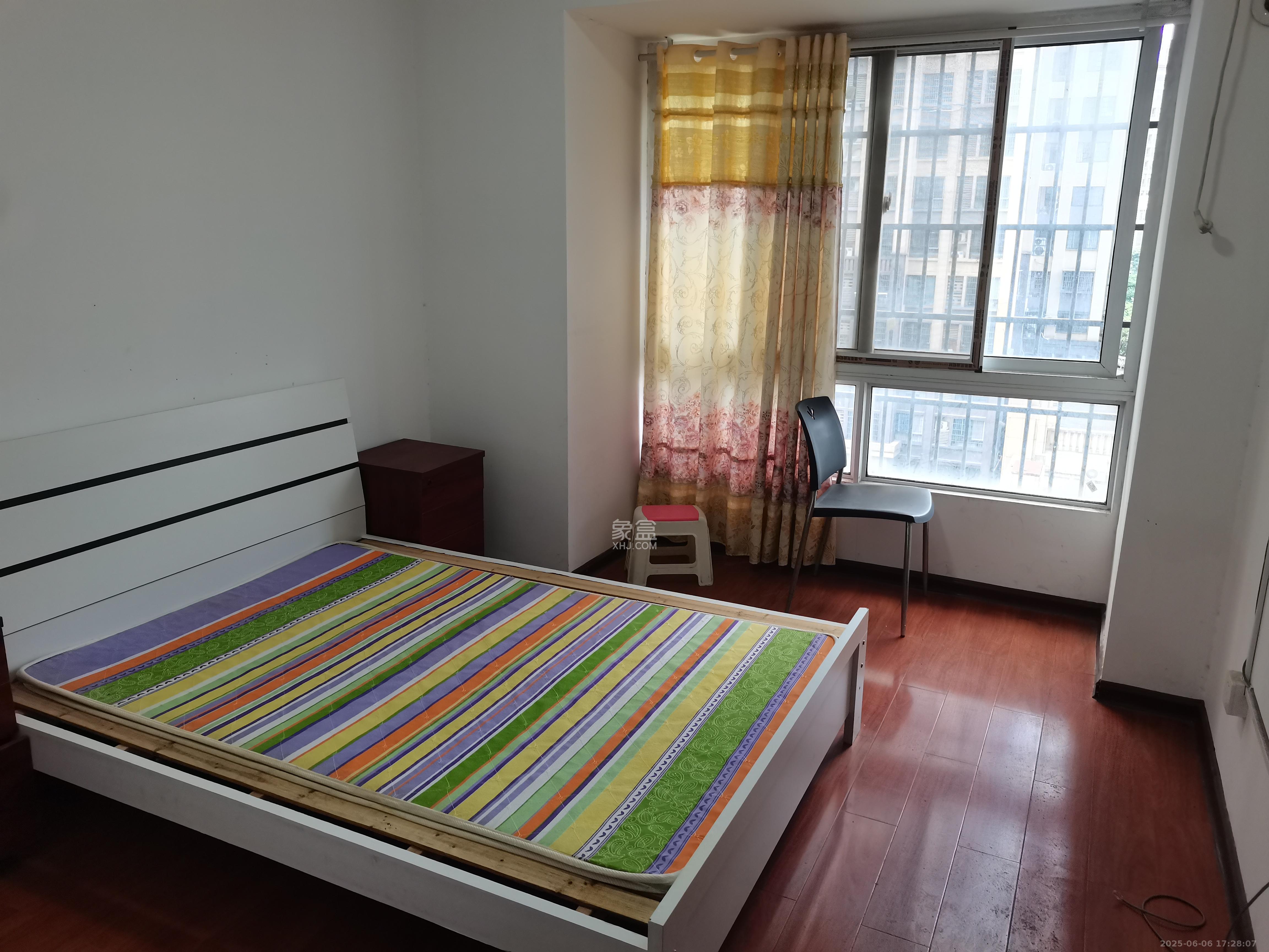 天麓尚层 5室2厅2卫 2500.0元/月 天麓尚层 5室2厅2卫 2500.0元/月室内图