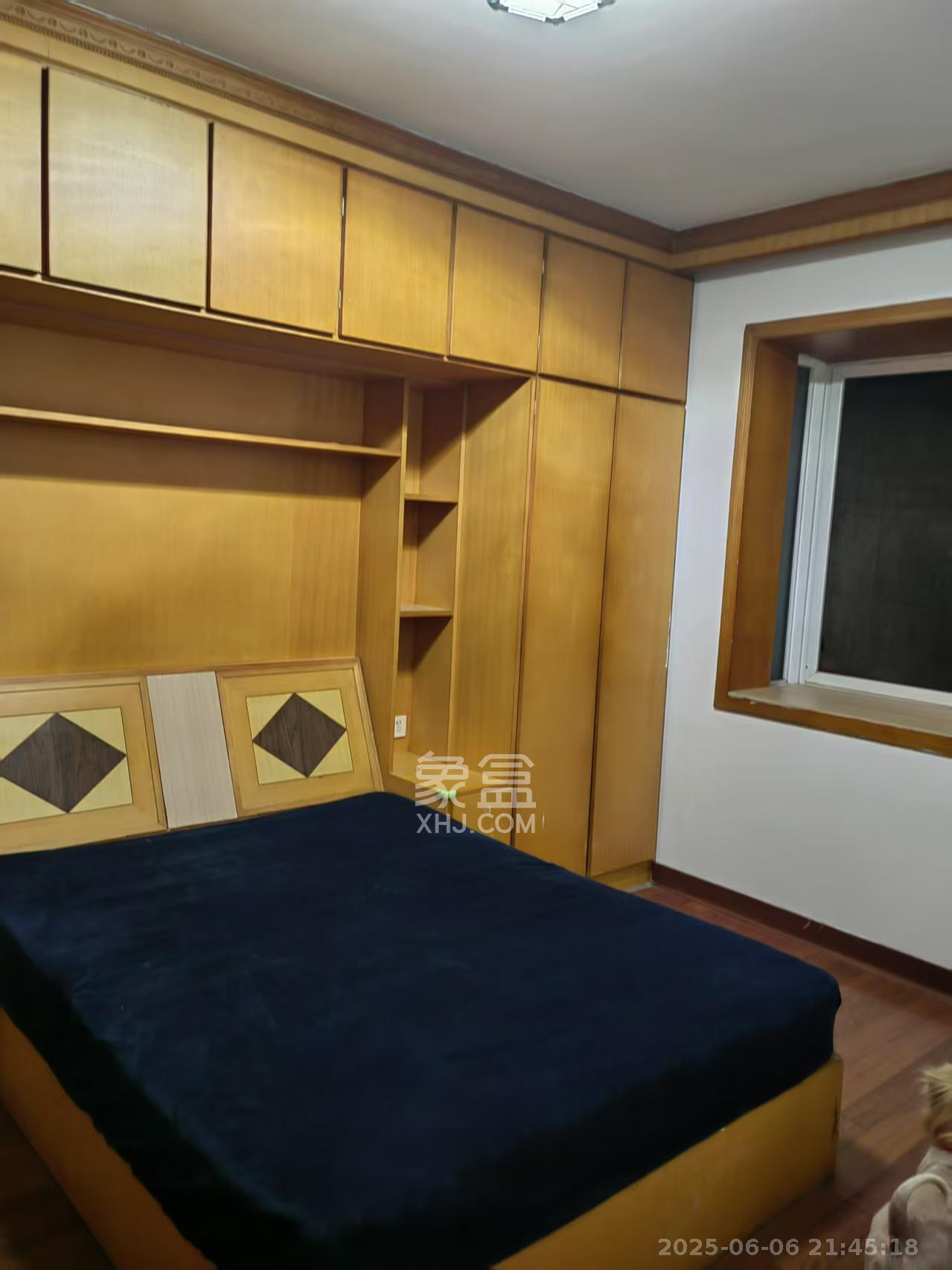 长勘小区  2室1厅1卫   2300.00元/月室内图