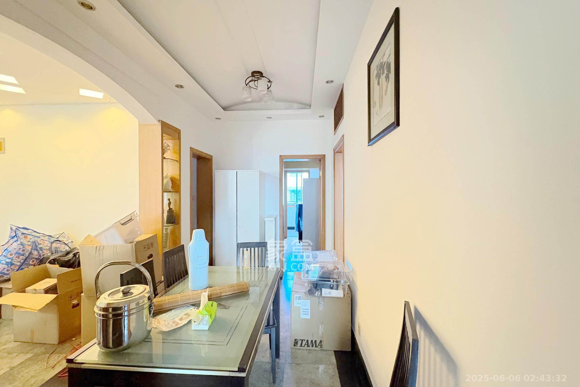 安全厅宿舍阳光小区(湘湖渔场阳光小区) 4室2厅2卫 125.0万 安全厅宿舍阳光小区(湘湖渔场阳光小区) 4室2厅2卫 125.0万客厅