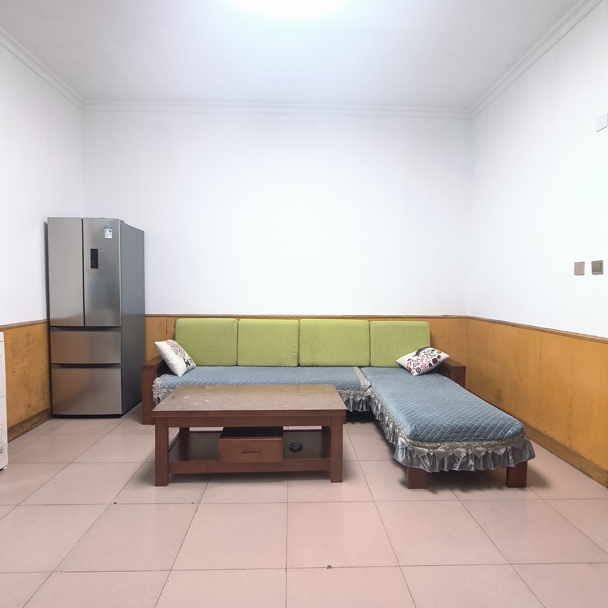 立新二社区 2室2厅1卫 1000.0元/月 立新二社区 2室2厅1卫 1000.0元/月室内图