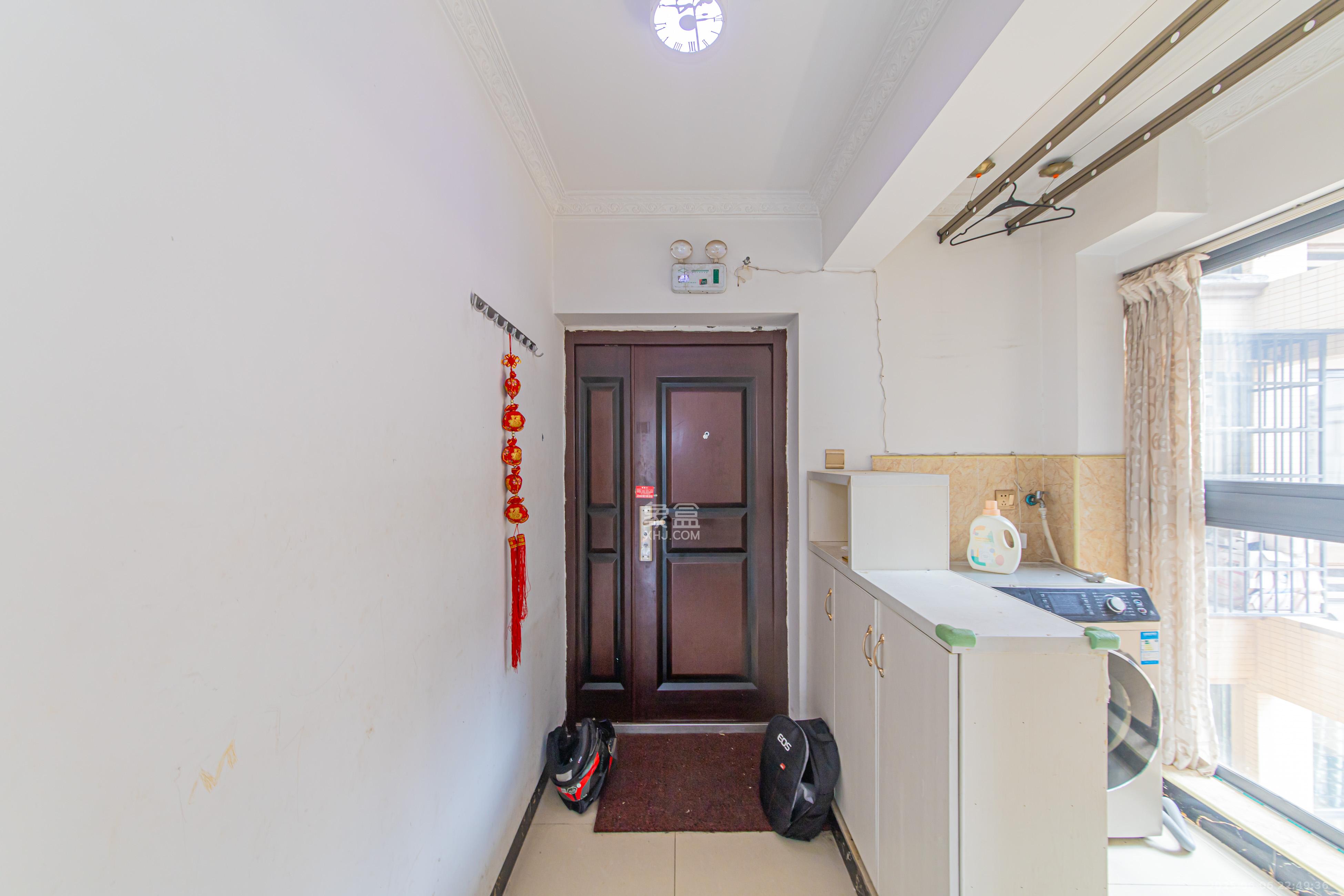 中建芙蓉嘉苑 3室2厅1卫 82.0万 中建芙蓉嘉苑 3室2厅1卫 82.0万其他