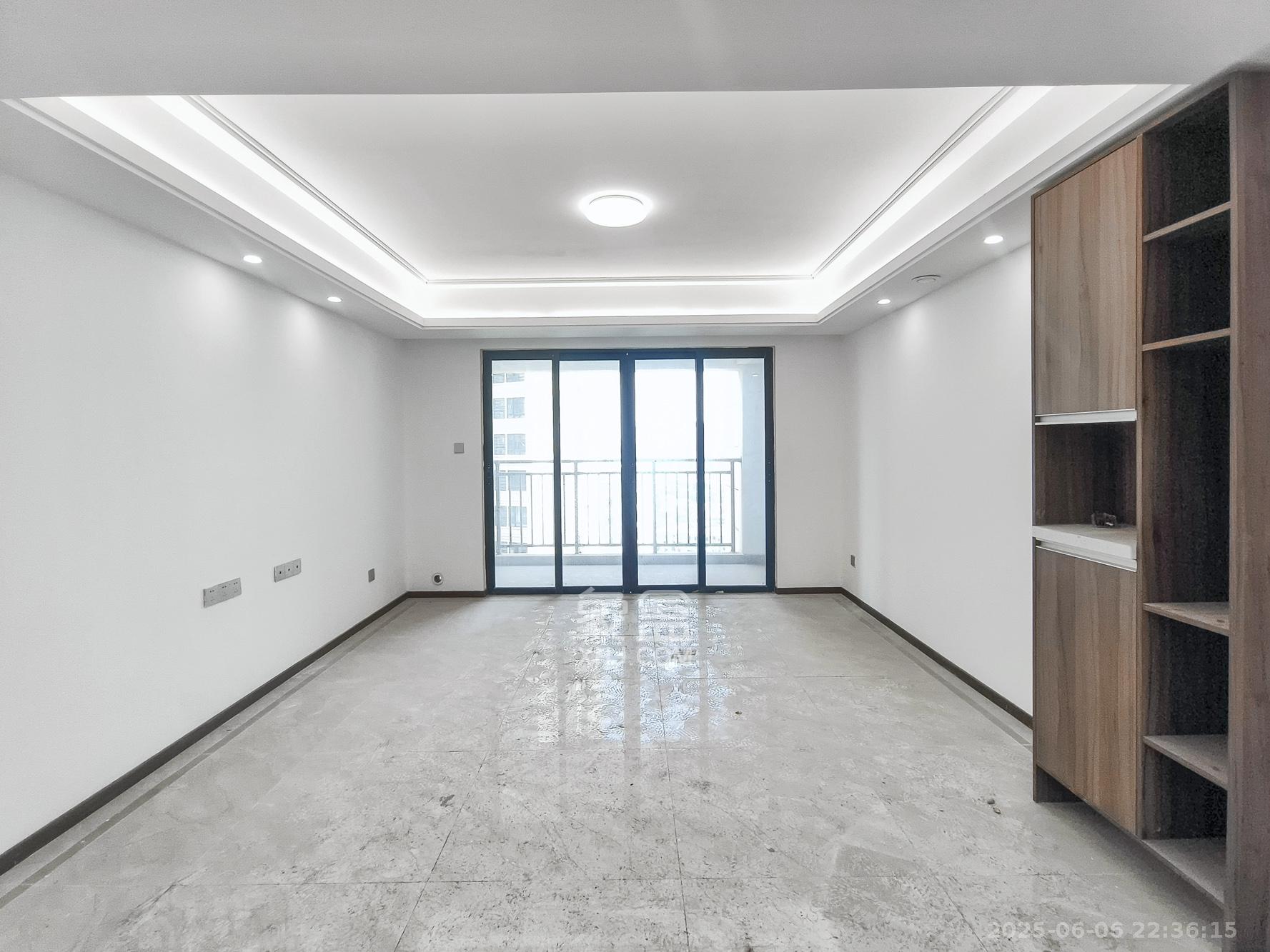 星城春晓 3室2厅2卫 90.8万 星城春晓 3室2厅2卫 90.8万客厅