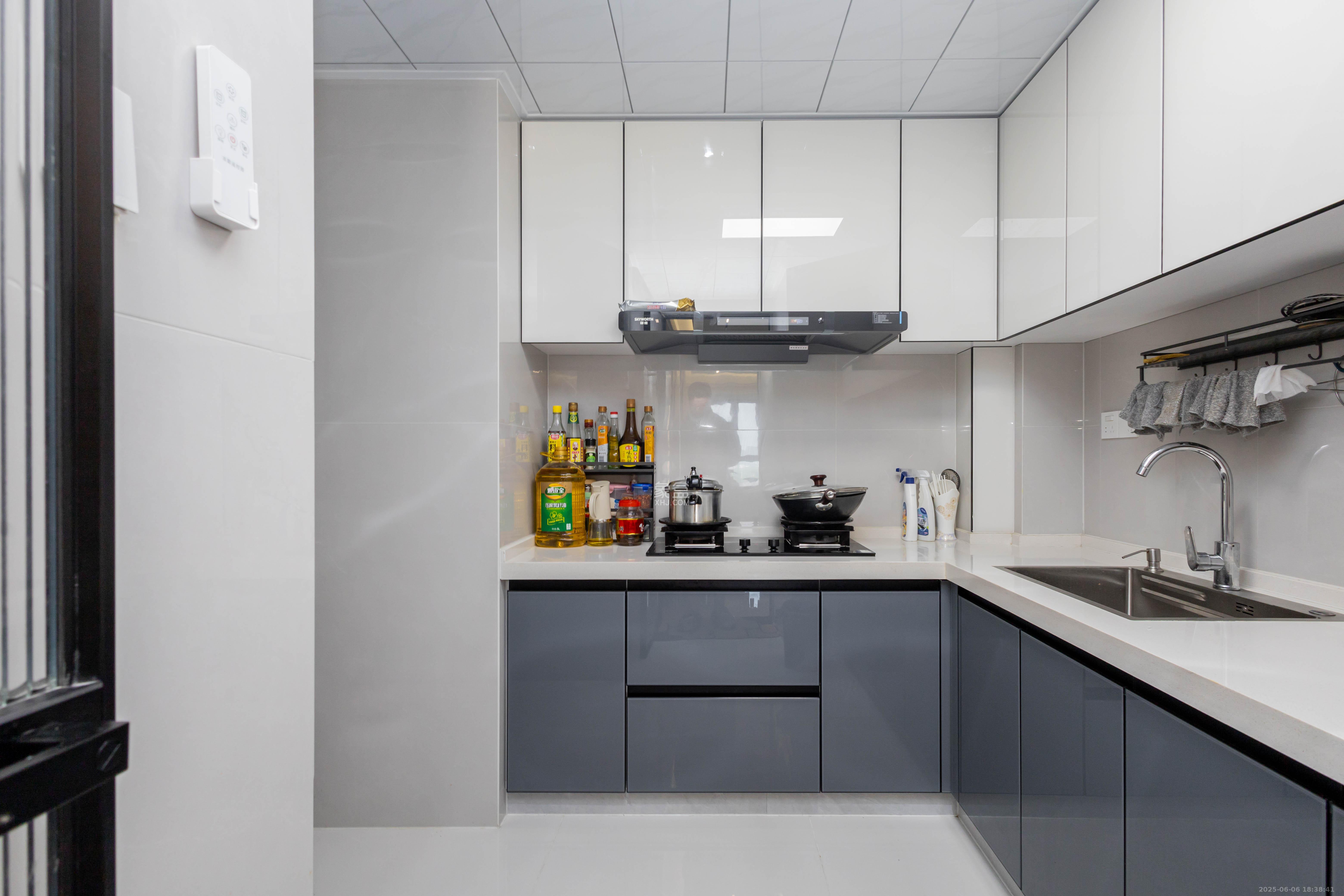 新城朗隽大都会 3室2厅2卫 85.8万 新城朗隽大都会 3室2厅2卫 85.8万厨房