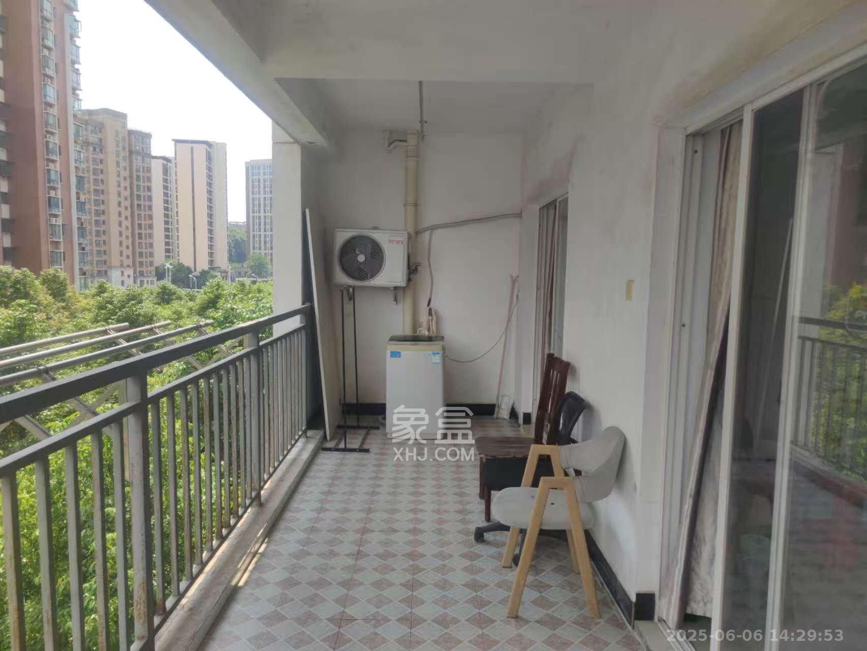 湘府名邸（同力家园）  4室2厅1卫   3500.00元/月室内图