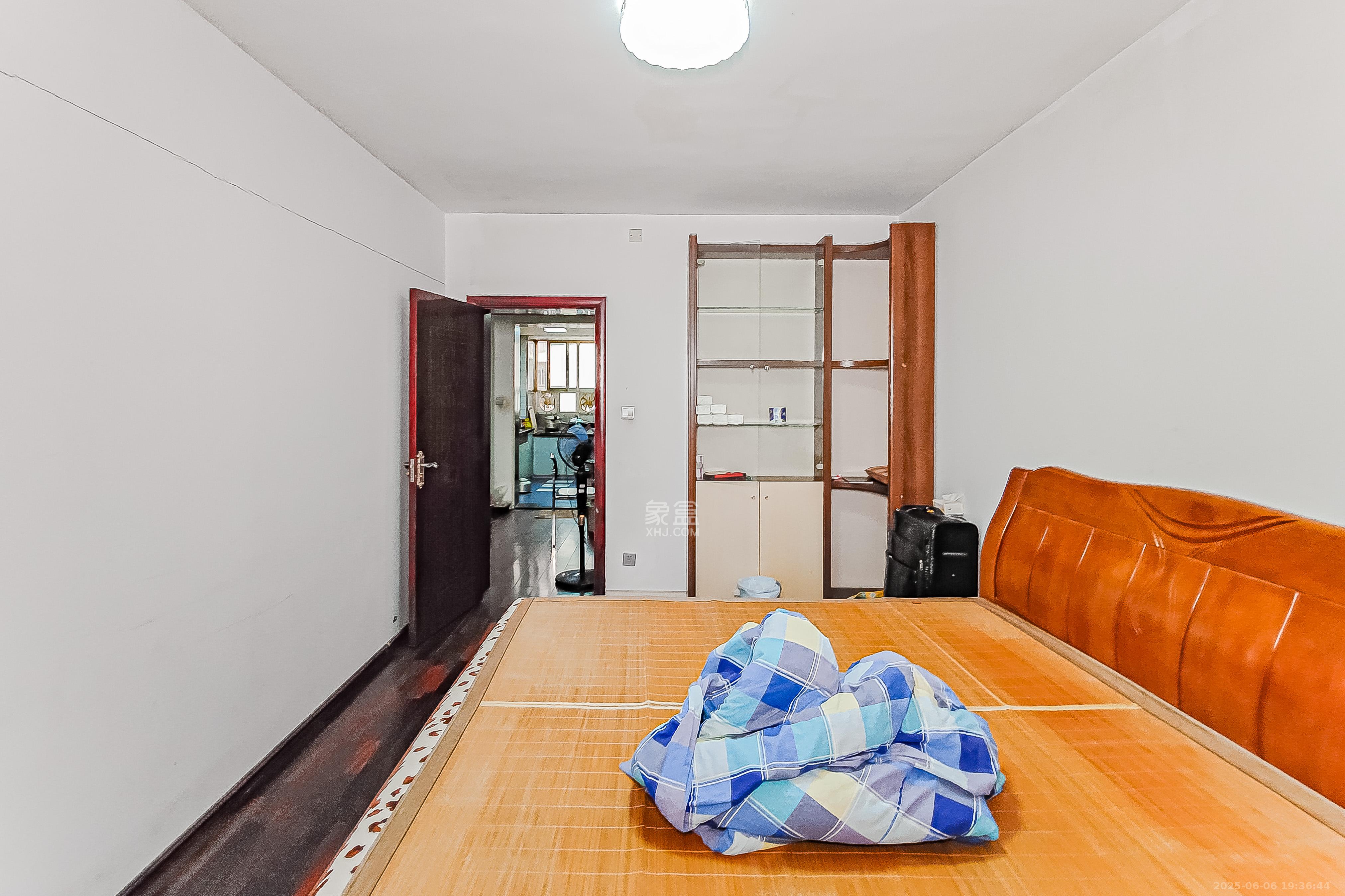 金泰小区  3室2厅1卫    76.8万 金泰小区  3室2厅1卫    76.8万卧室