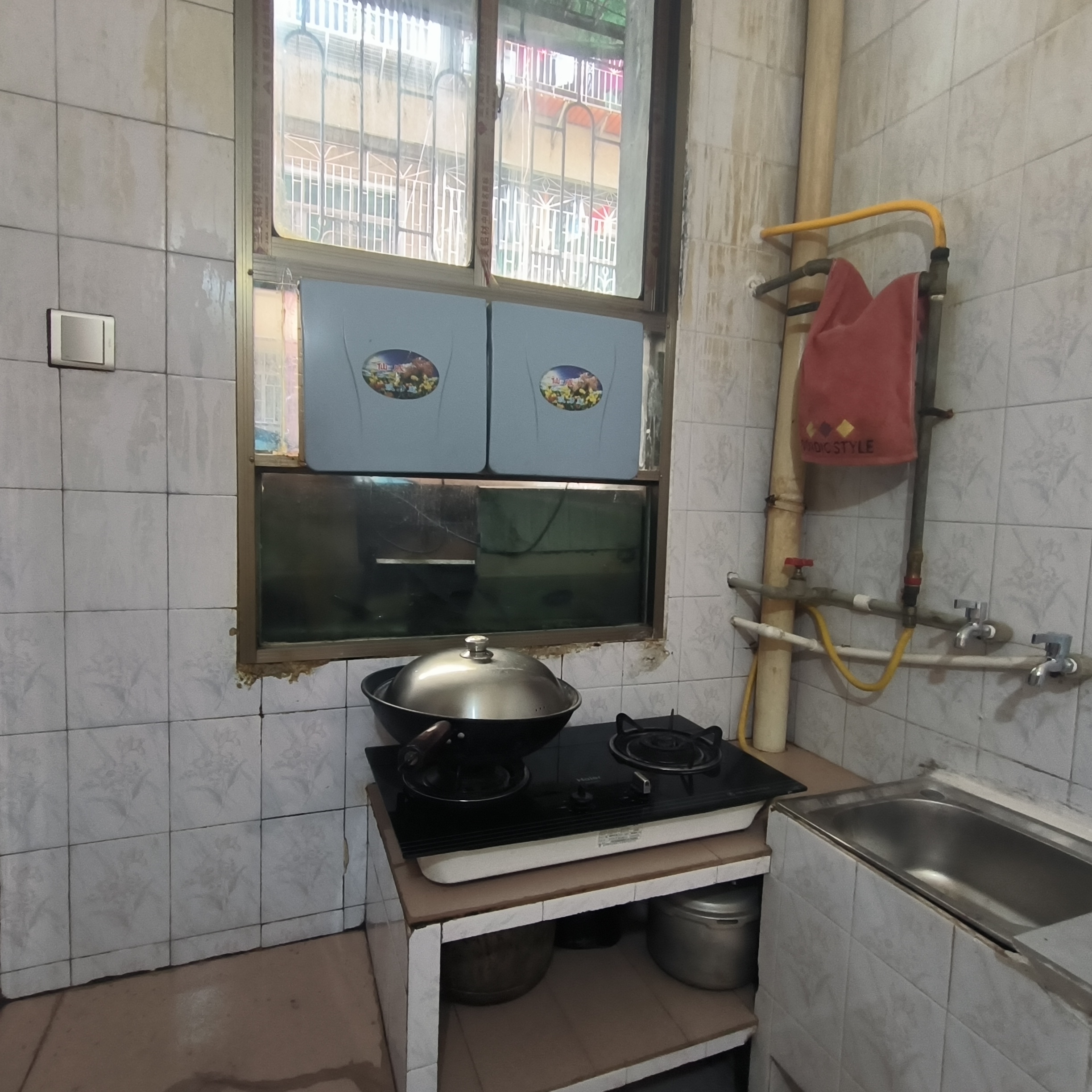 立新二社区 2室2厅1卫 1000.0元/月 立新二社区 2室2厅1卫 1000.0元/月室内图