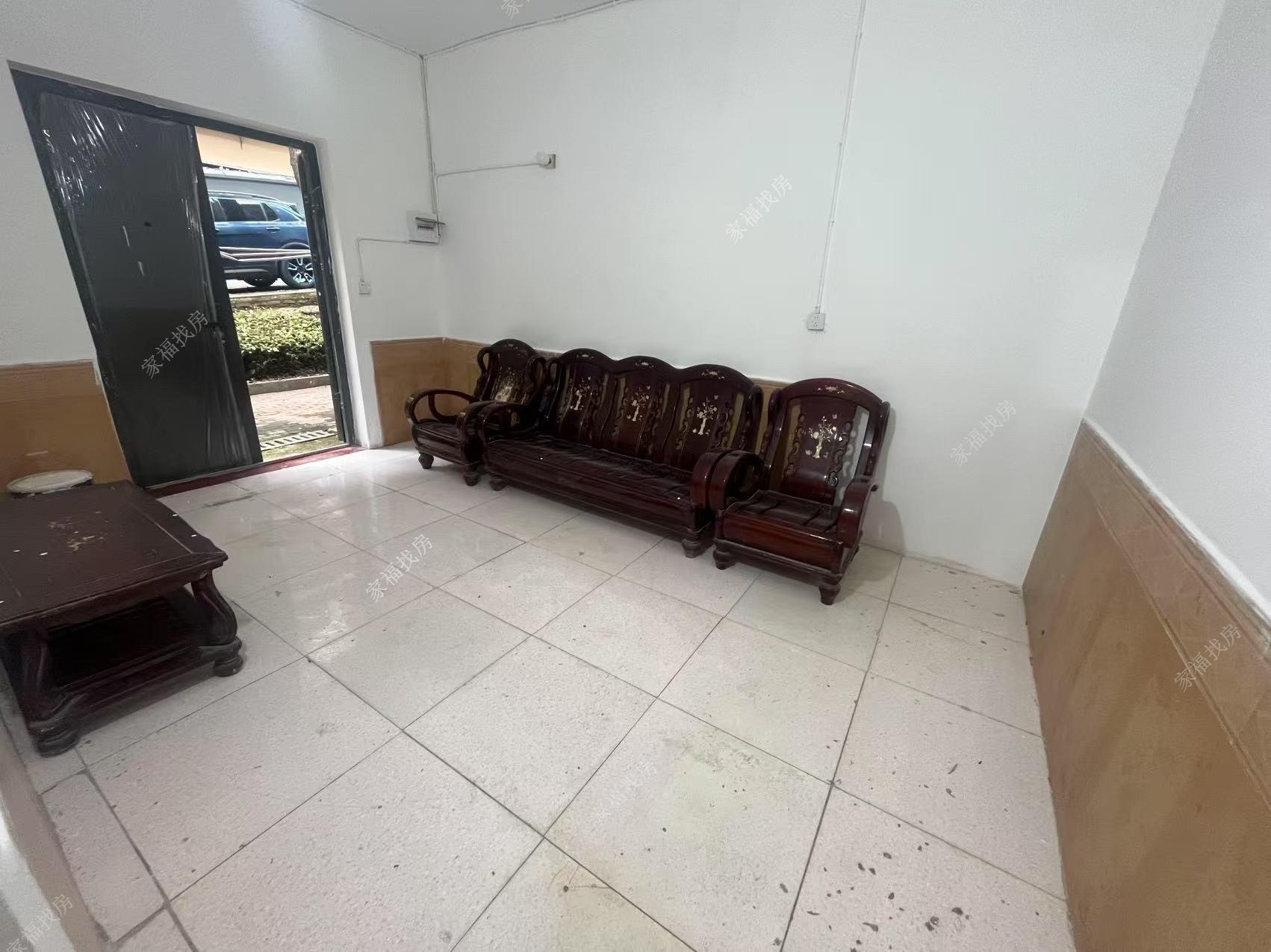 区政府  3室2厅2卫    900.0元/月 区政府  3室2厅2卫    900.0元/月室内图