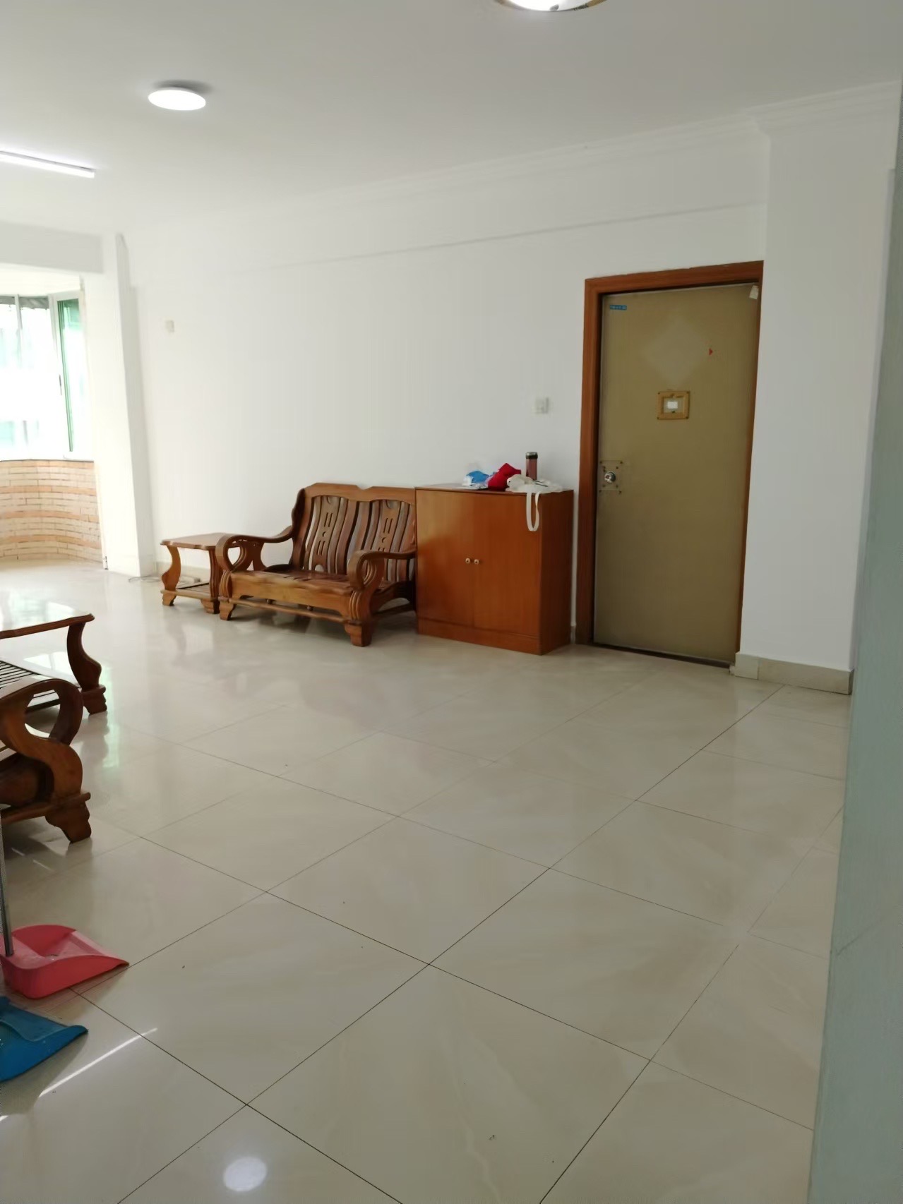 昌茂花园 3室2厅1卫 1800.0元/月 昌茂花园 3室2厅1卫 1800.0元/月室内图