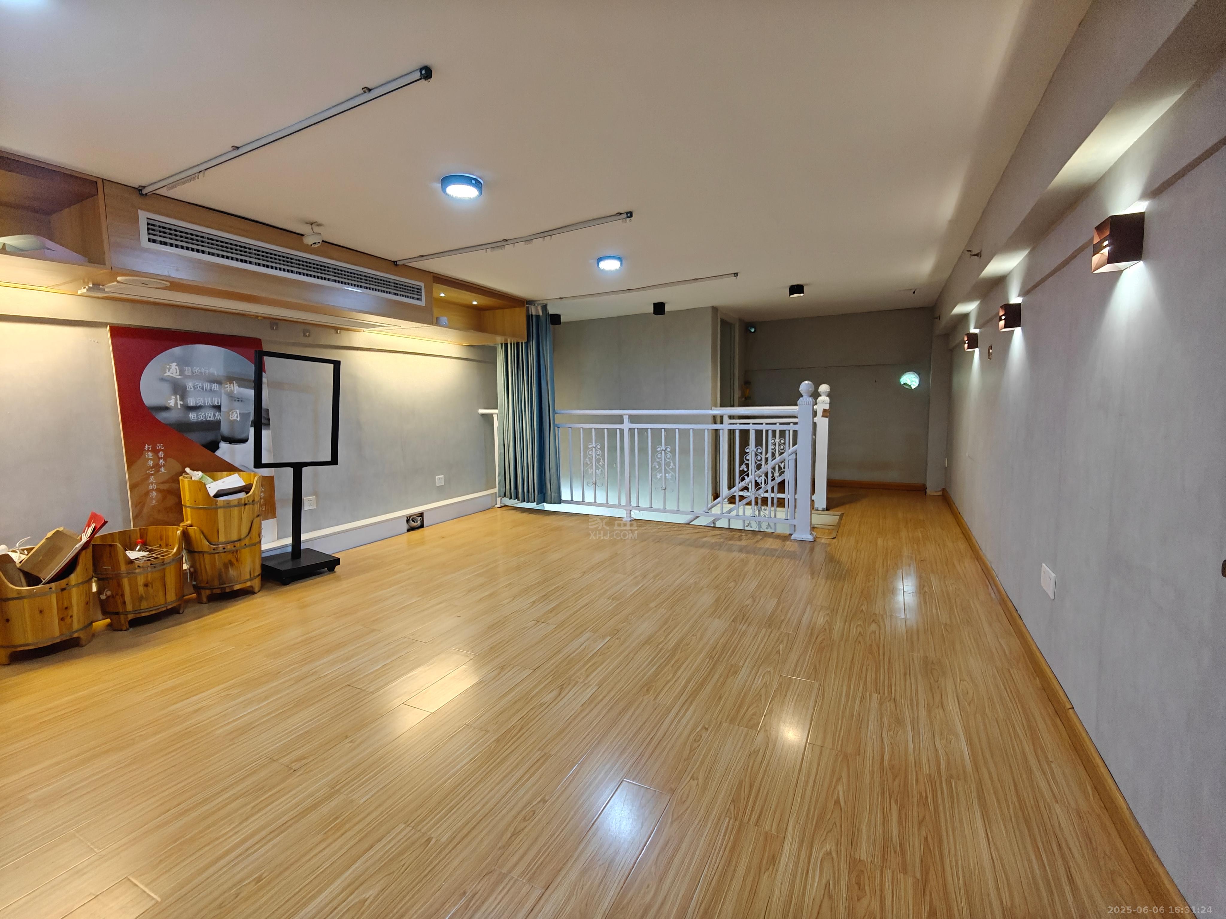 美的城四期 1室1厅1卫 4500.0元/月 美的城四期 1室1厅1卫 4500.0元/月室内图