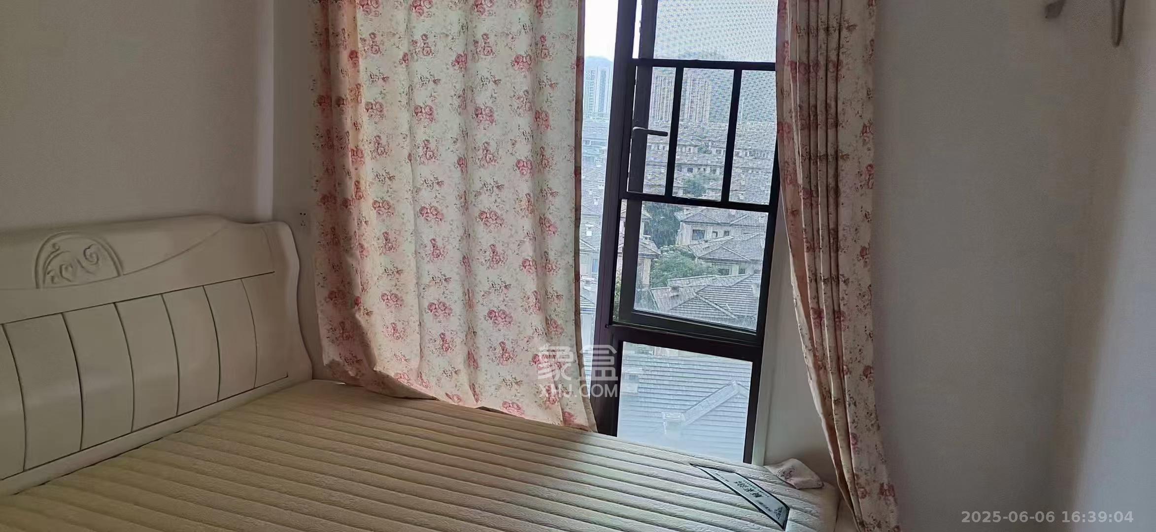 龙湖湘风原著(龙湖湘风星城) 2室2厅1卫 1700.0元/月 龙湖湘风原著(龙湖湘风星城) 2室2厅1卫 1700.0元/月室内图