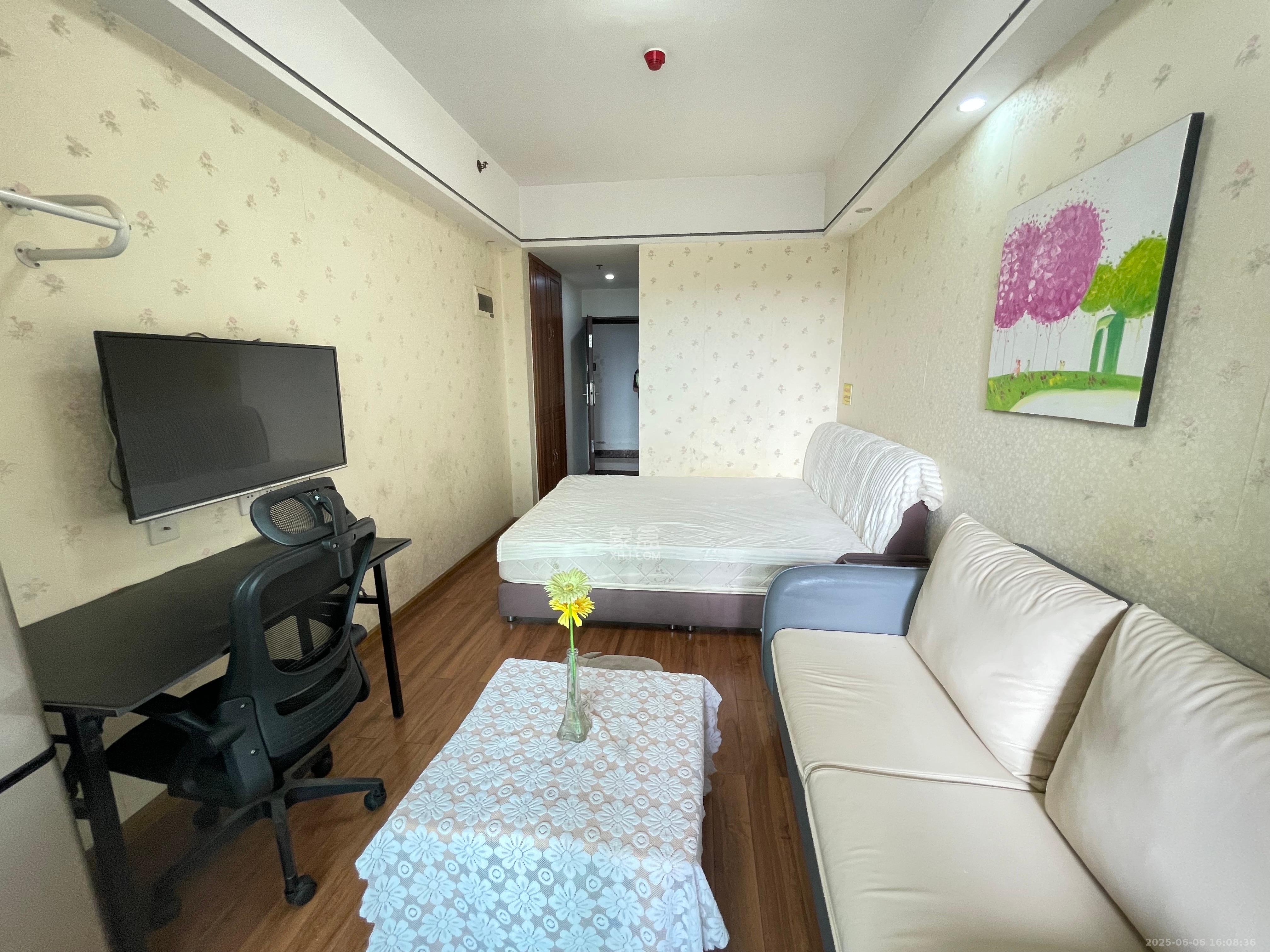 中建木莲工社  1室1厅1卫   1300.00元/月室内图1