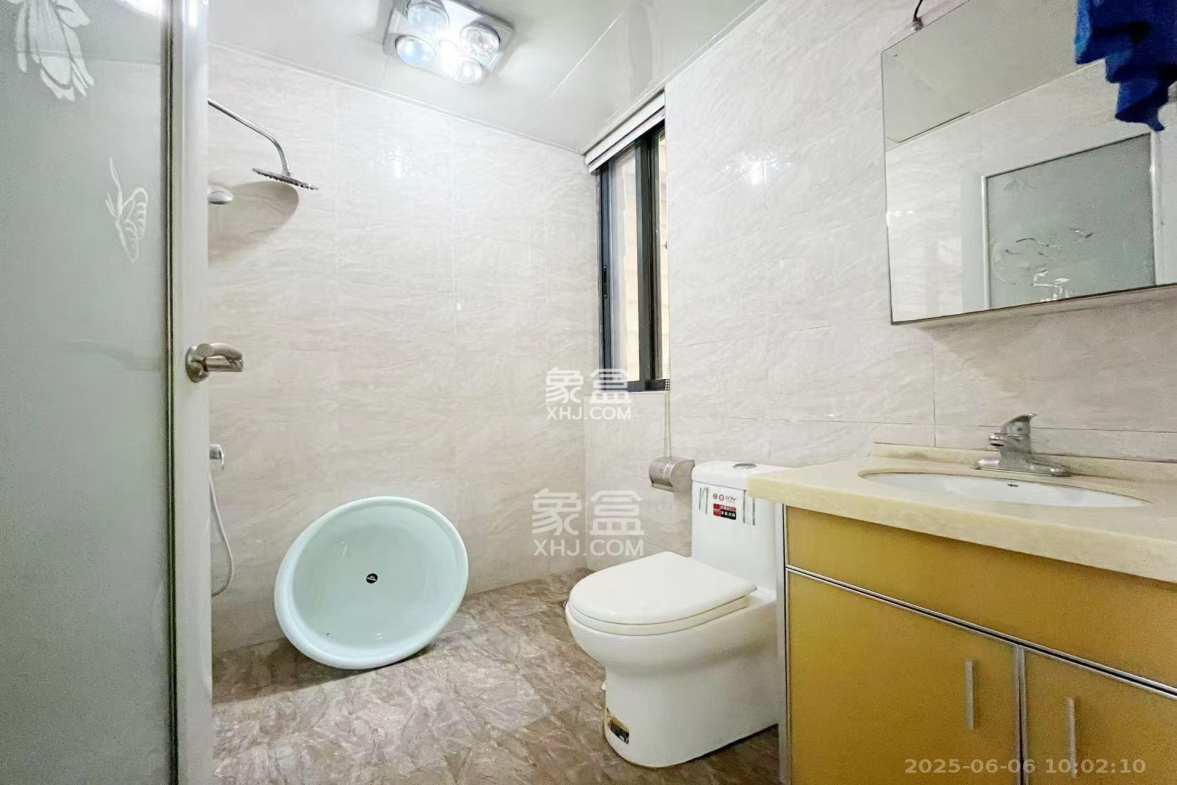 珠江东方明珠(新地东方明珠)一二期 3室2厅2卫 2000.0元/月 珠江东方明珠(新地东方明珠)一二期 3室2厅2卫 2000.0元/月室内图