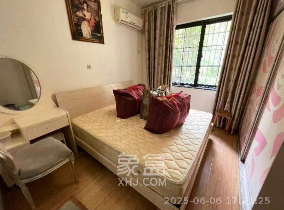 沁园春御院  3室2厅2卫    3300.0元/月室内图