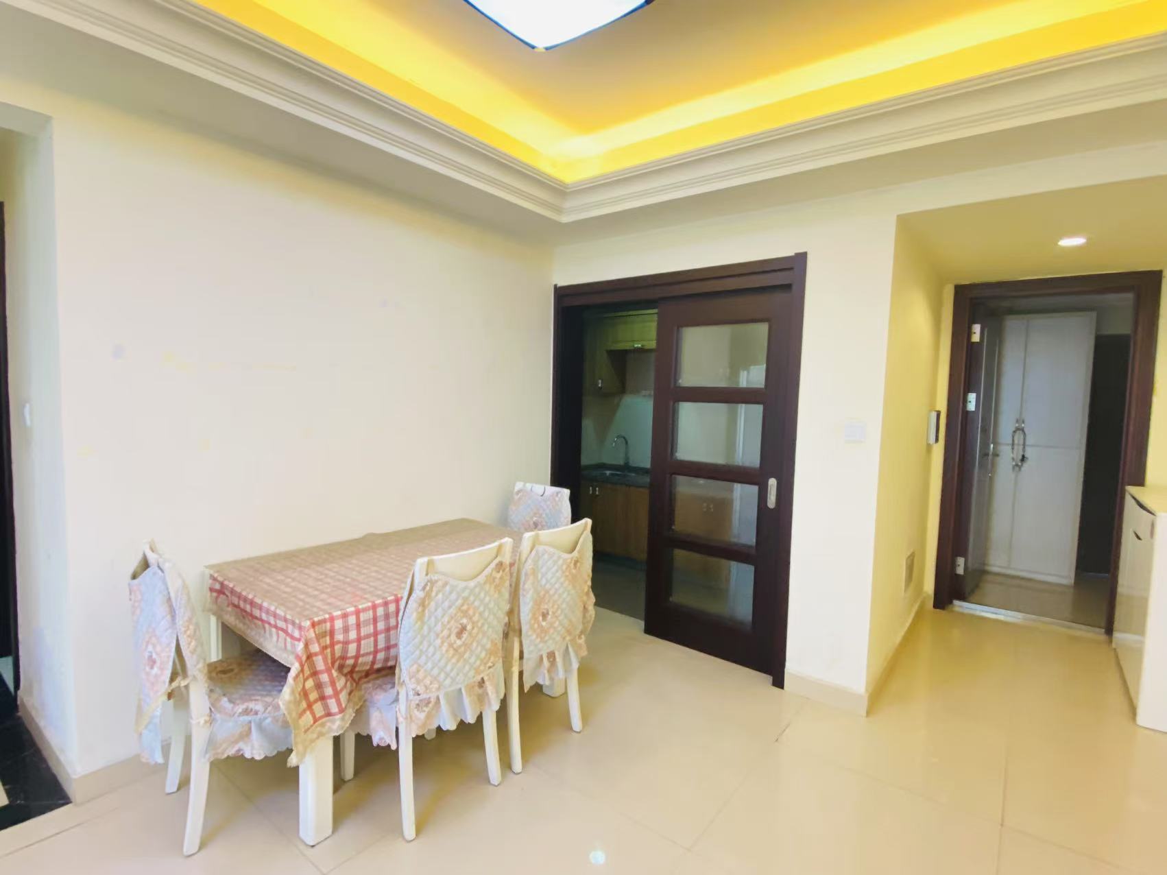 碧桂园 3室2厅1卫 1280.0元/月 碧桂园 3室2厅1卫 1280.0元/月室内图