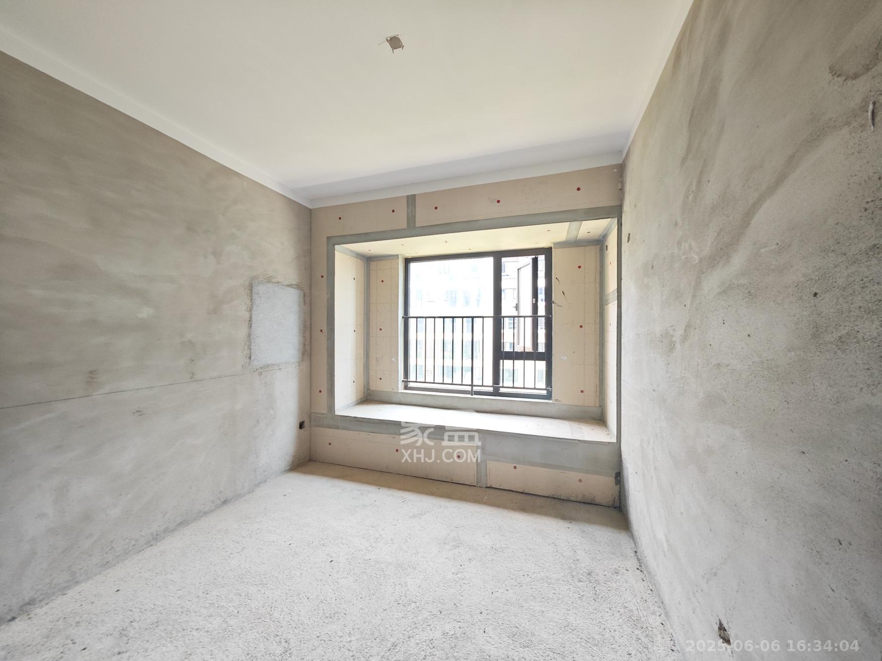 远洋红星天铂一期  4室2厅2卫    158.0万 远洋红星天铂一期  4室2厅2卫    158.0万卧室