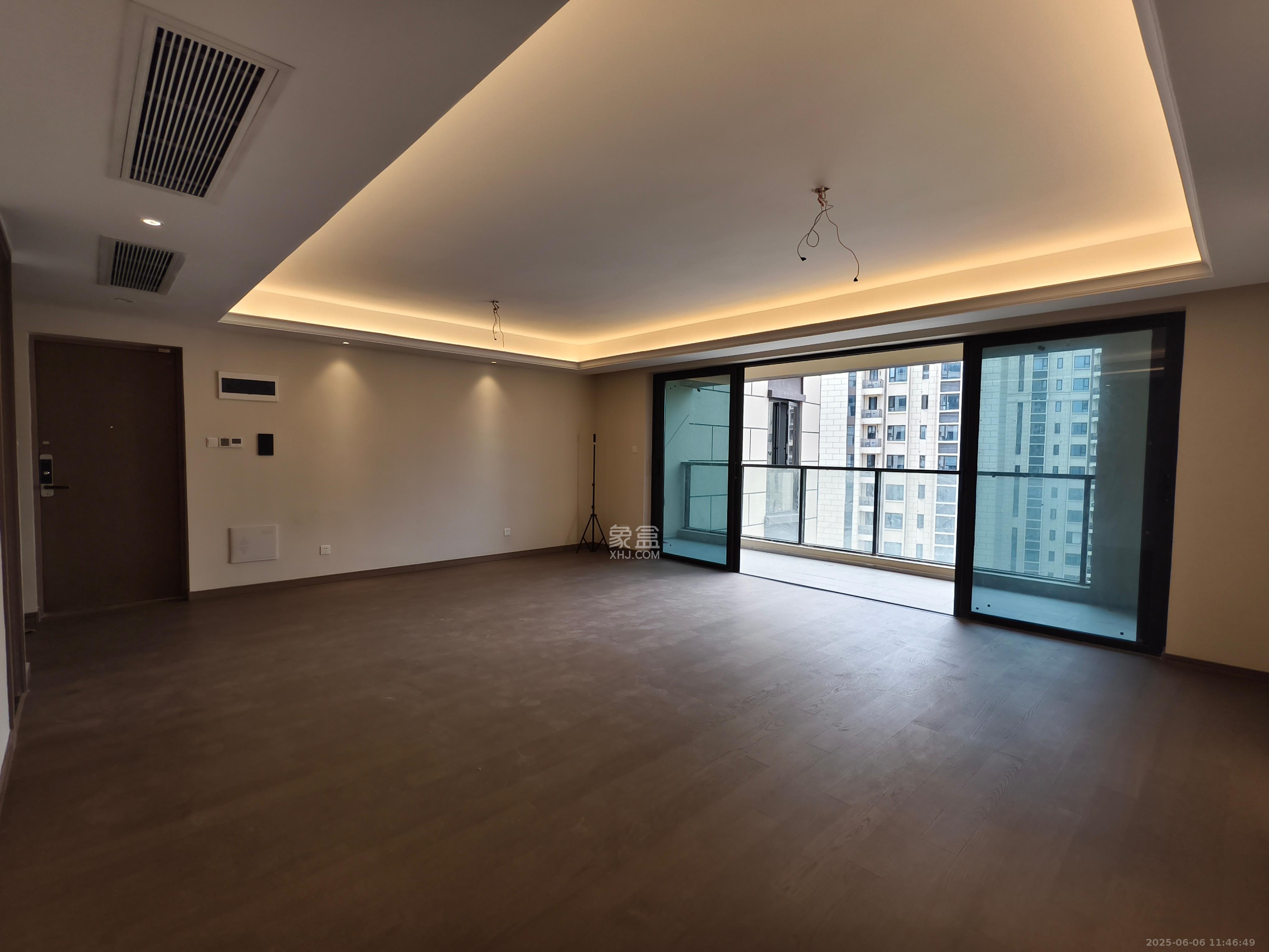 新力铂园(江山云著) 4室2厅2卫 5800.0元/月 新力铂园(江山云著) 4室2厅2卫 5800.0元/月室内图