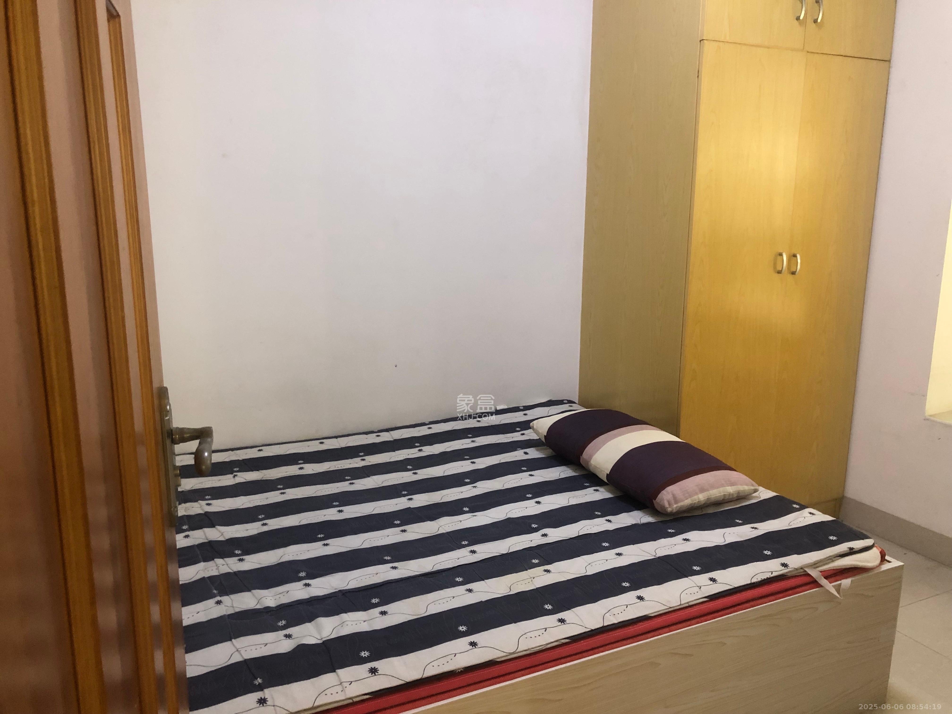 晟通城  2室2厅1卫    1300.0元/月室内图