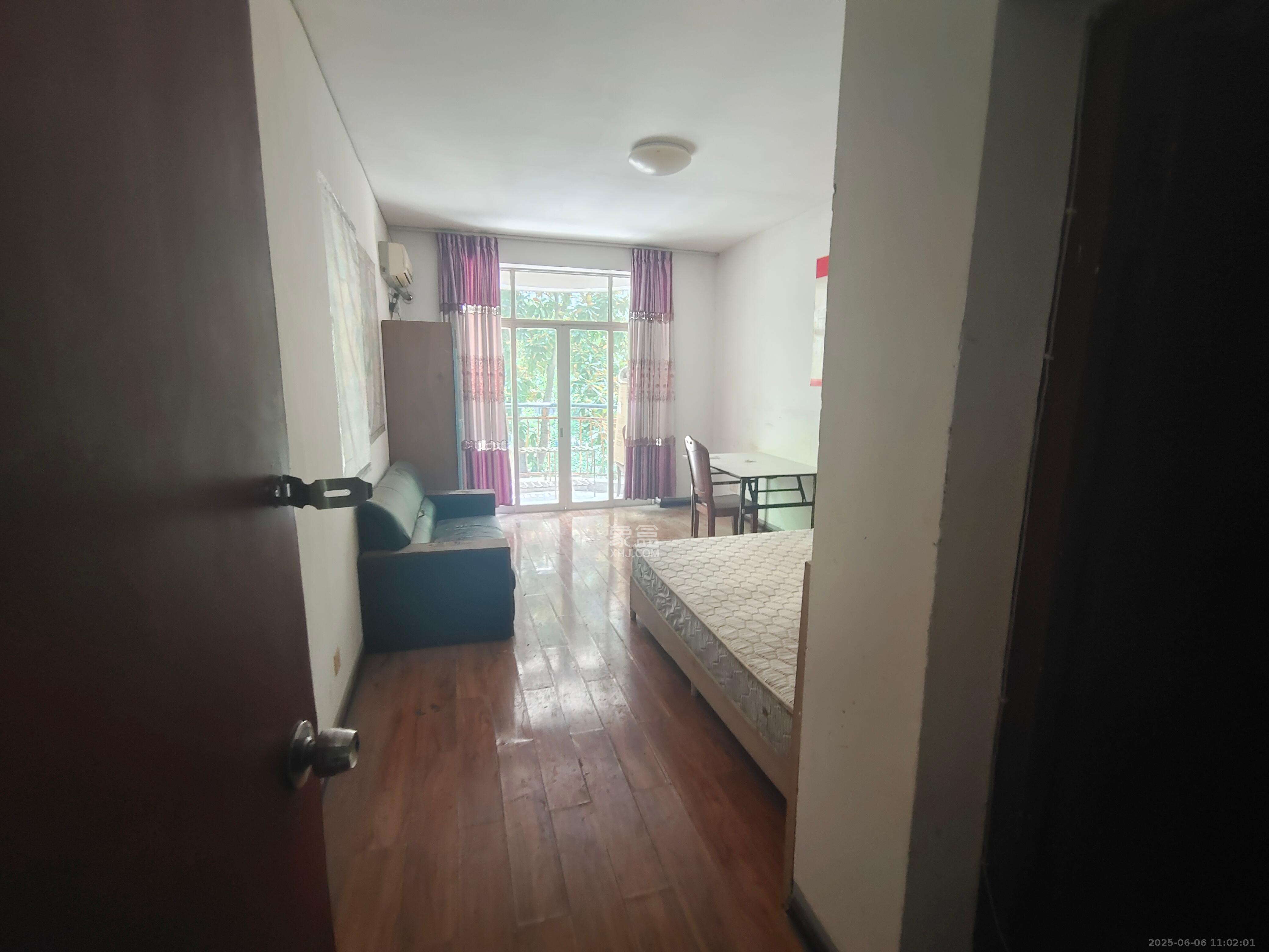 仁和雨花家园 4室2厅2卫 2600.0元/月 仁和雨花家园 4室2厅2卫 2600.0元/月室内图