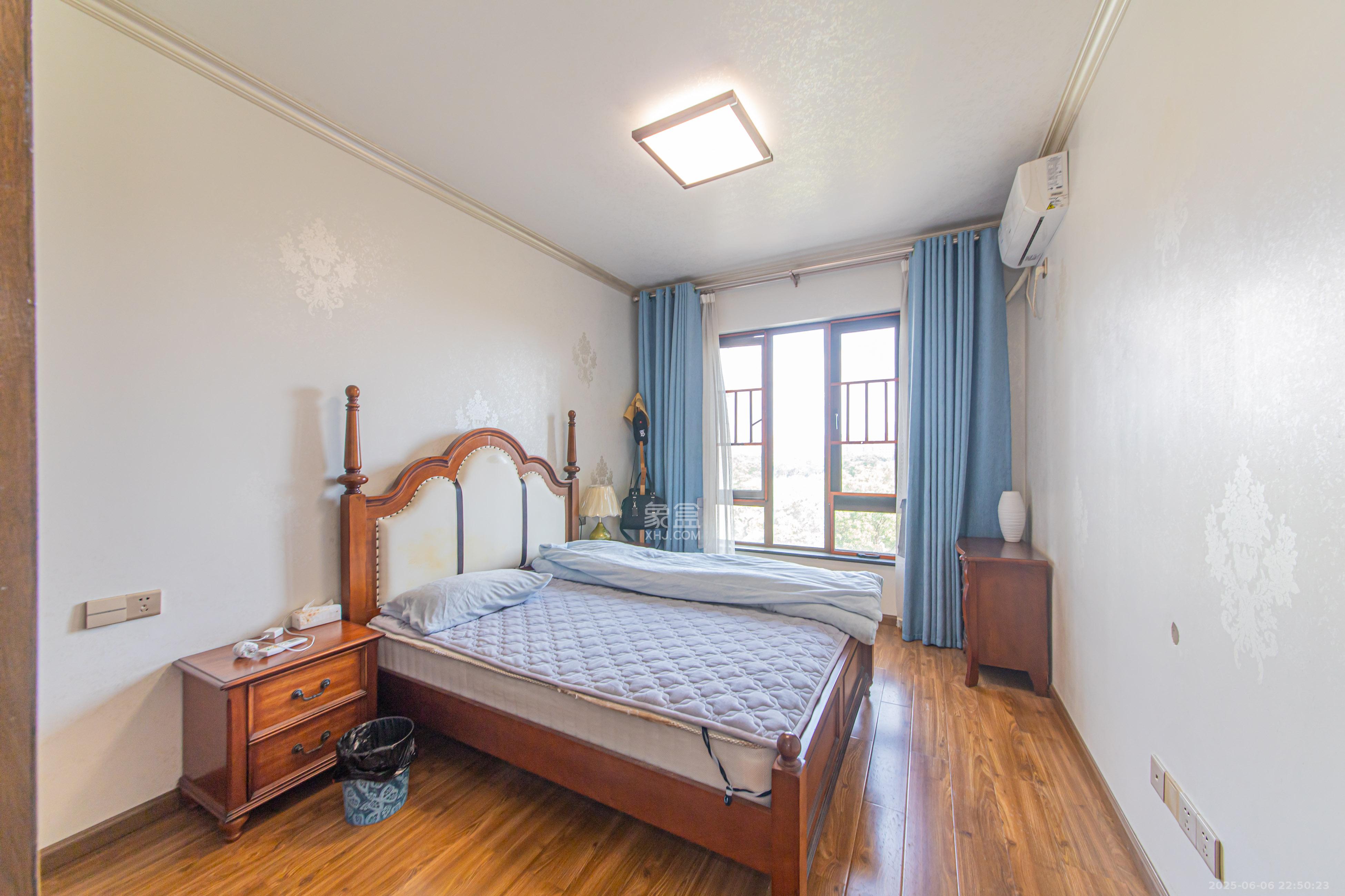 北辰中央公园A区 3室2厅2卫 165.0万 北辰中央公园A区 3室2厅2卫 165.0万卧室