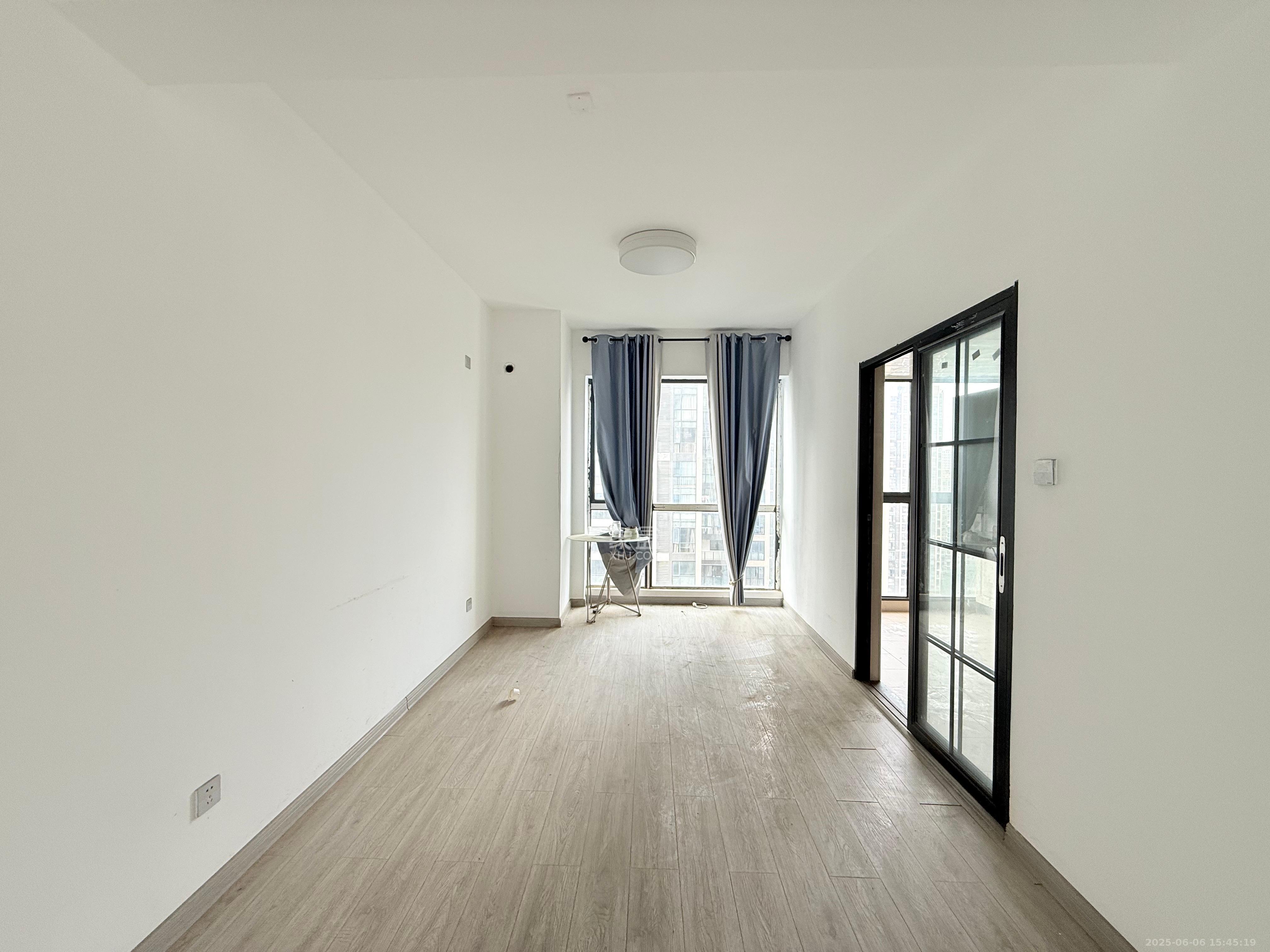 融科东南海  4室2厅2卫    3600.0元/月 融科东南海  4室2厅2卫    3600.0元/月室内图