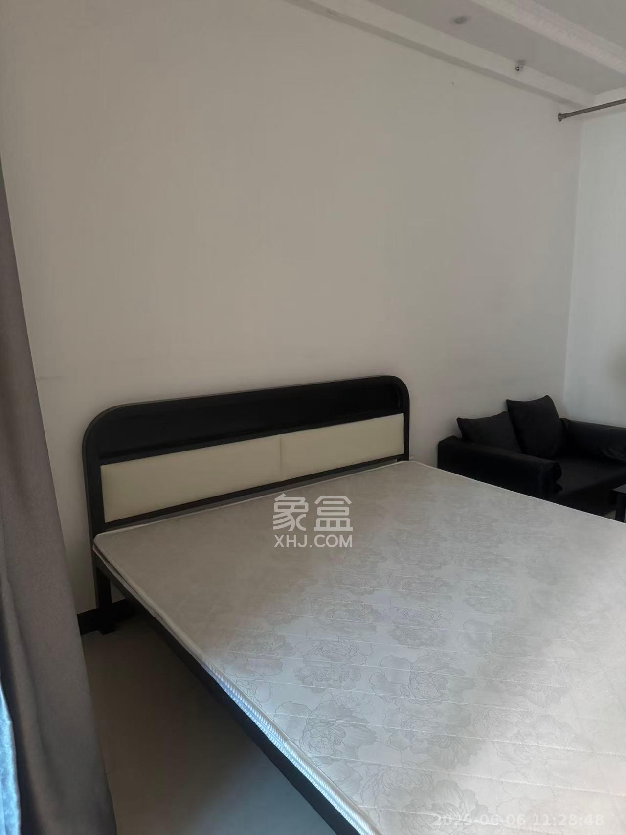 海德公园 1室1厅1卫 1300.0元/月 海德公园 1室1厅1卫 1300.0元/月室内图