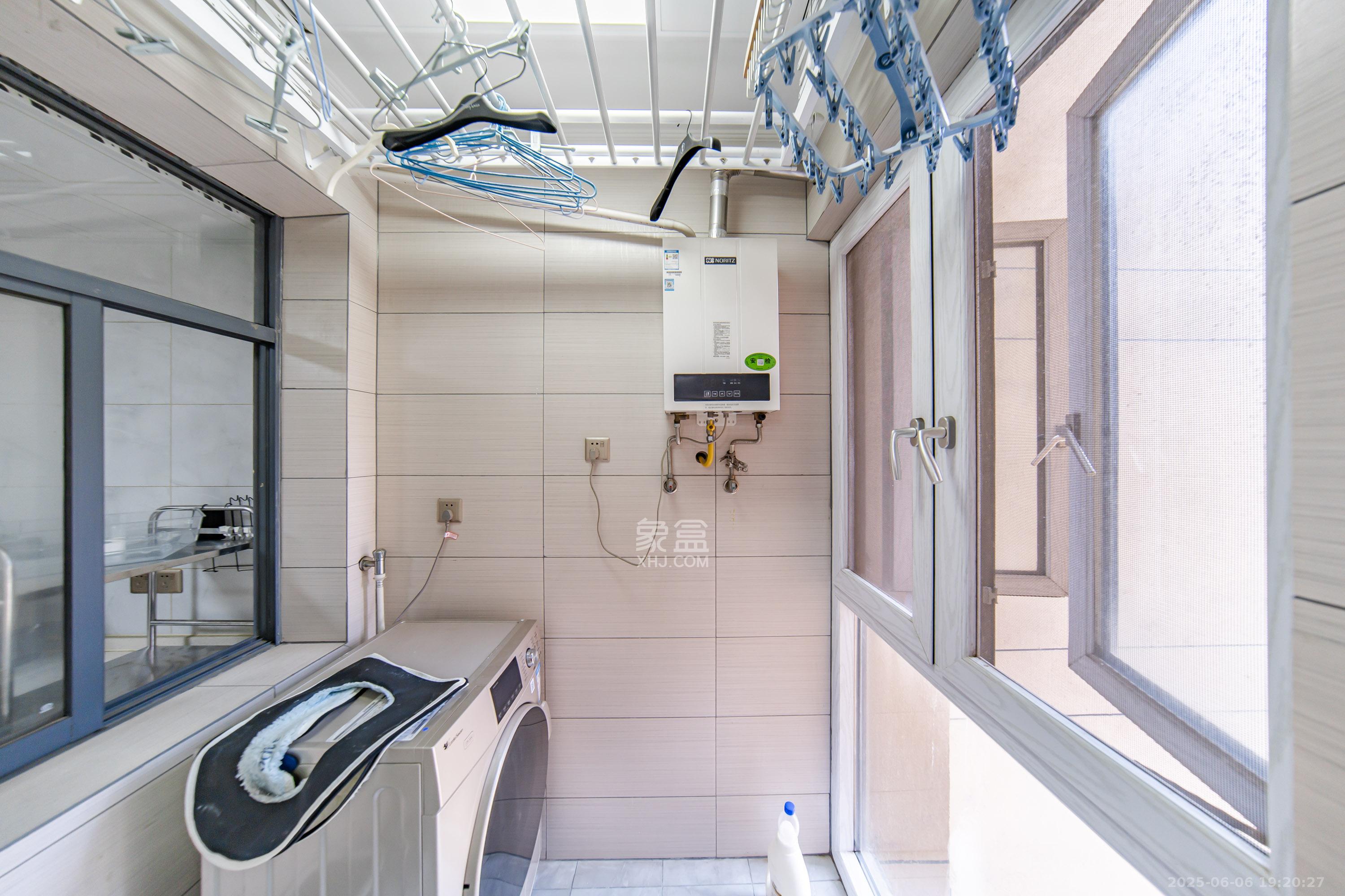 梅溪鑫苑名家 3室2厅1卫 90.0万 梅溪鑫苑名家 3室2厅1卫 90.0万阳台