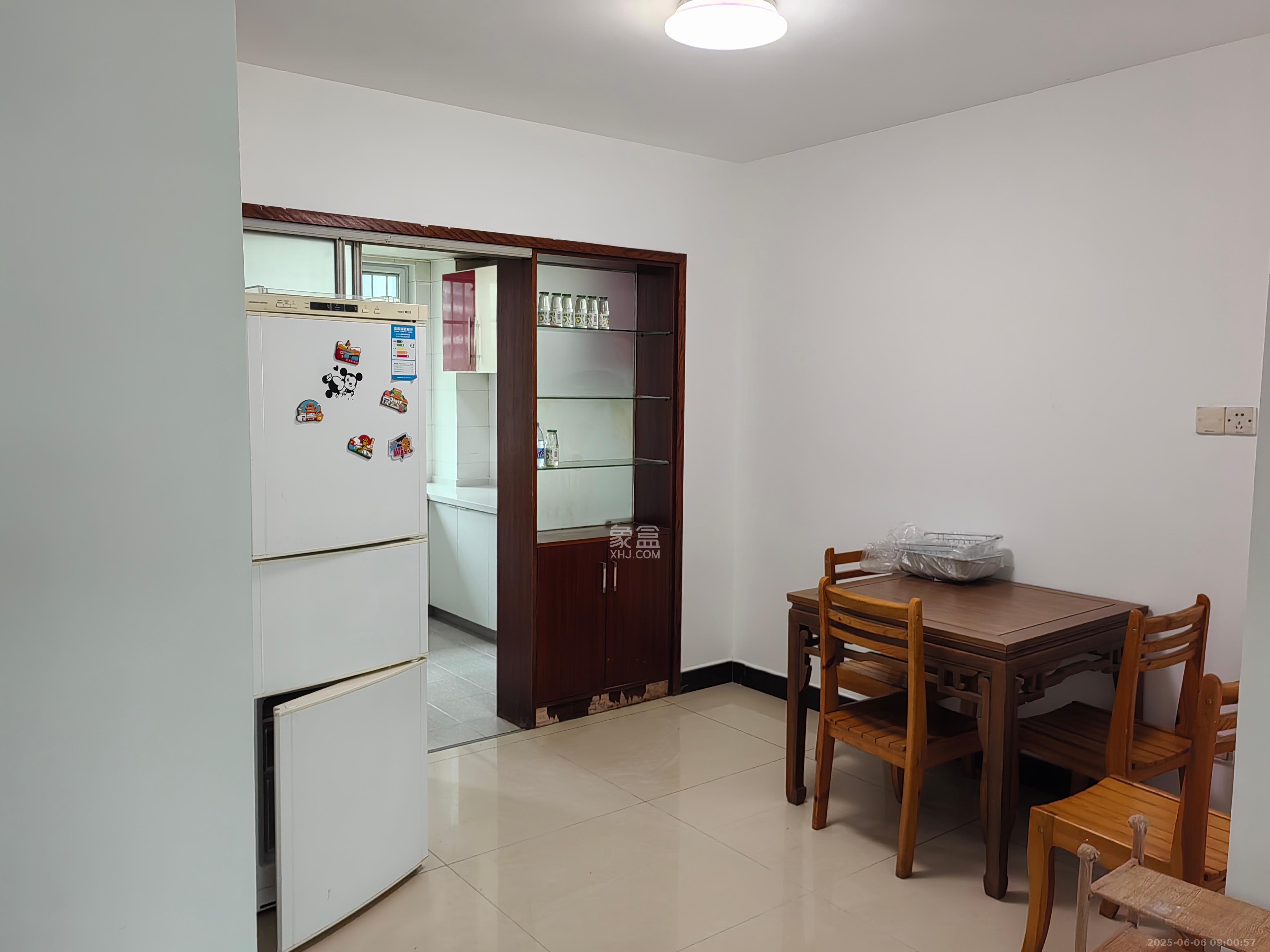 恩瑞麓山名园(龙王港小区) 3室2厅1卫 2500.0元/月 恩瑞麓山名园(龙王港小区) 3室2厅1卫 2500.0元/月室内图