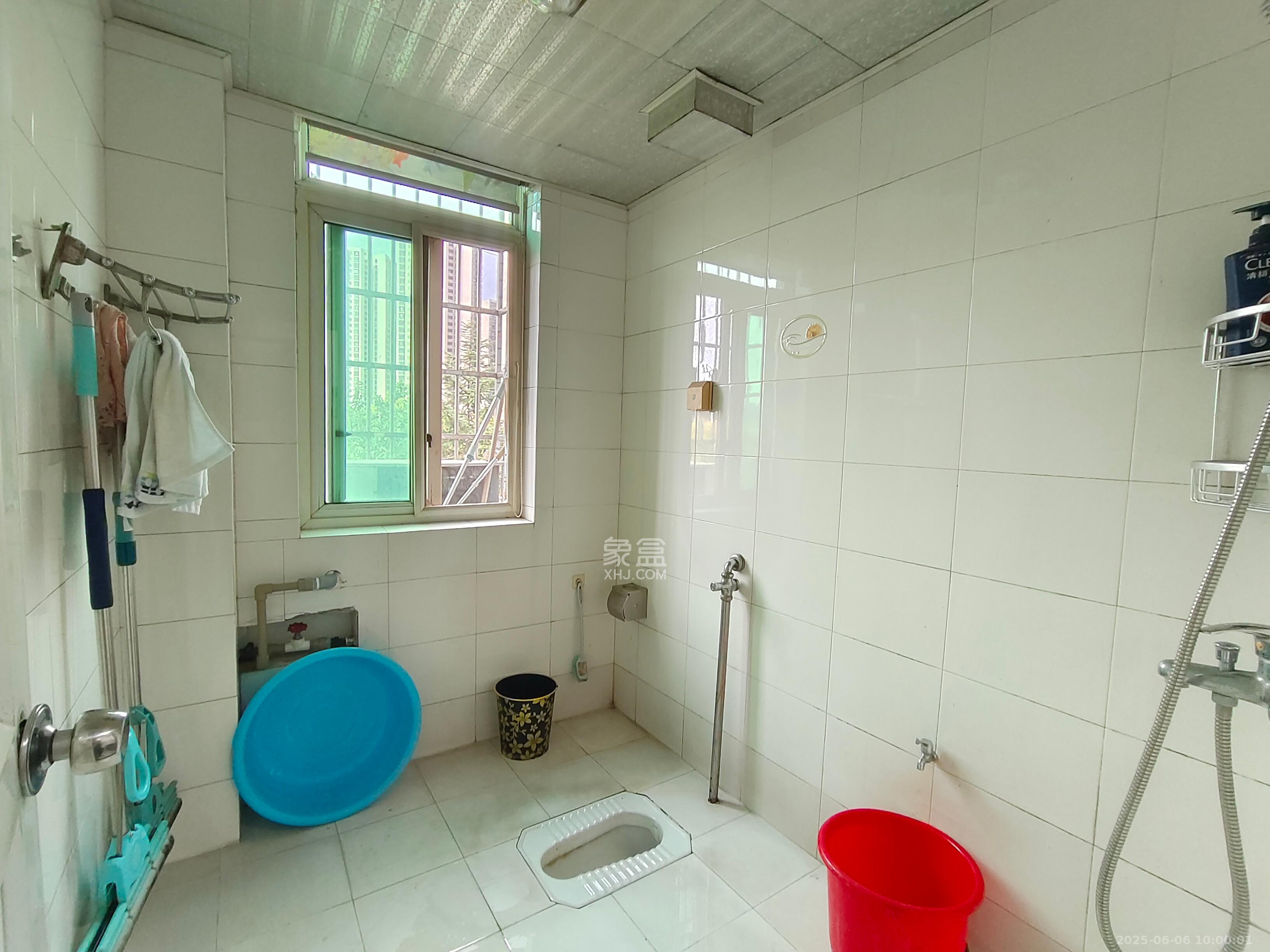 欣胜园 4室2厅1卫 2500.0元/月 欣胜园 4室2厅1卫 2500.0元/月室内图