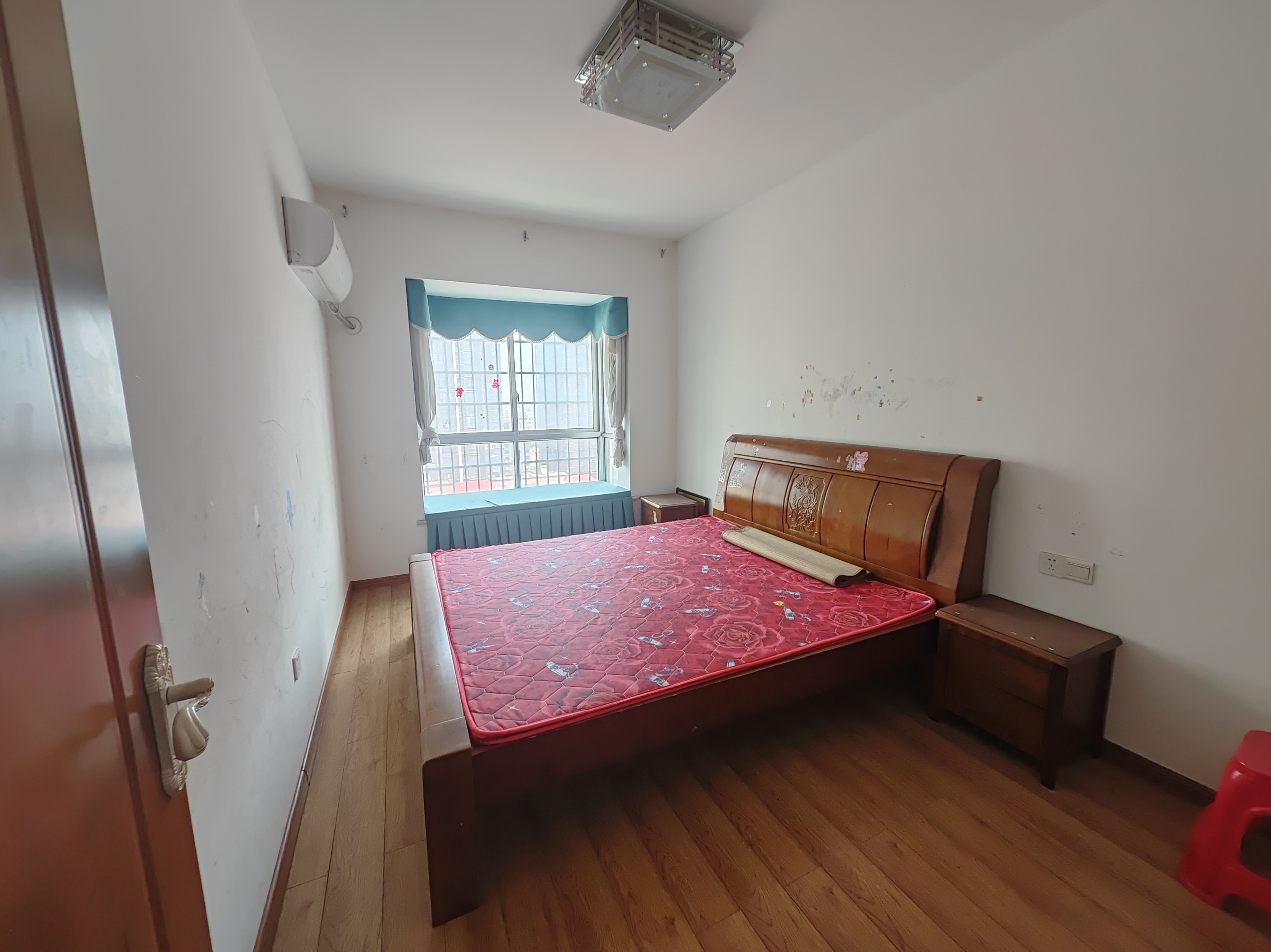 星辰园 3室2厅2卫 56.8万 星辰园 3室2厅2卫 56.8万客厅