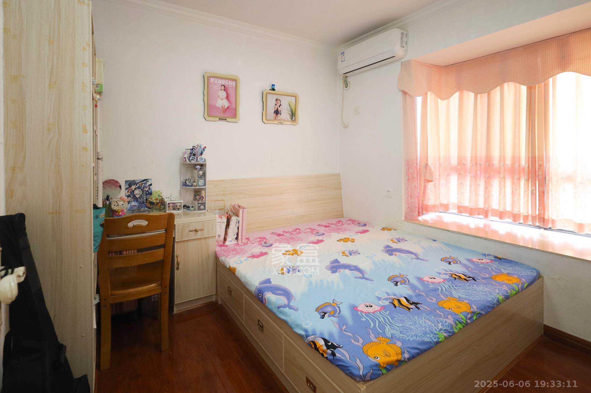 金霞湘绣园  3室2厅1卫    58.8万 金霞湘绣园  3室2厅1卫    58.8万卧室