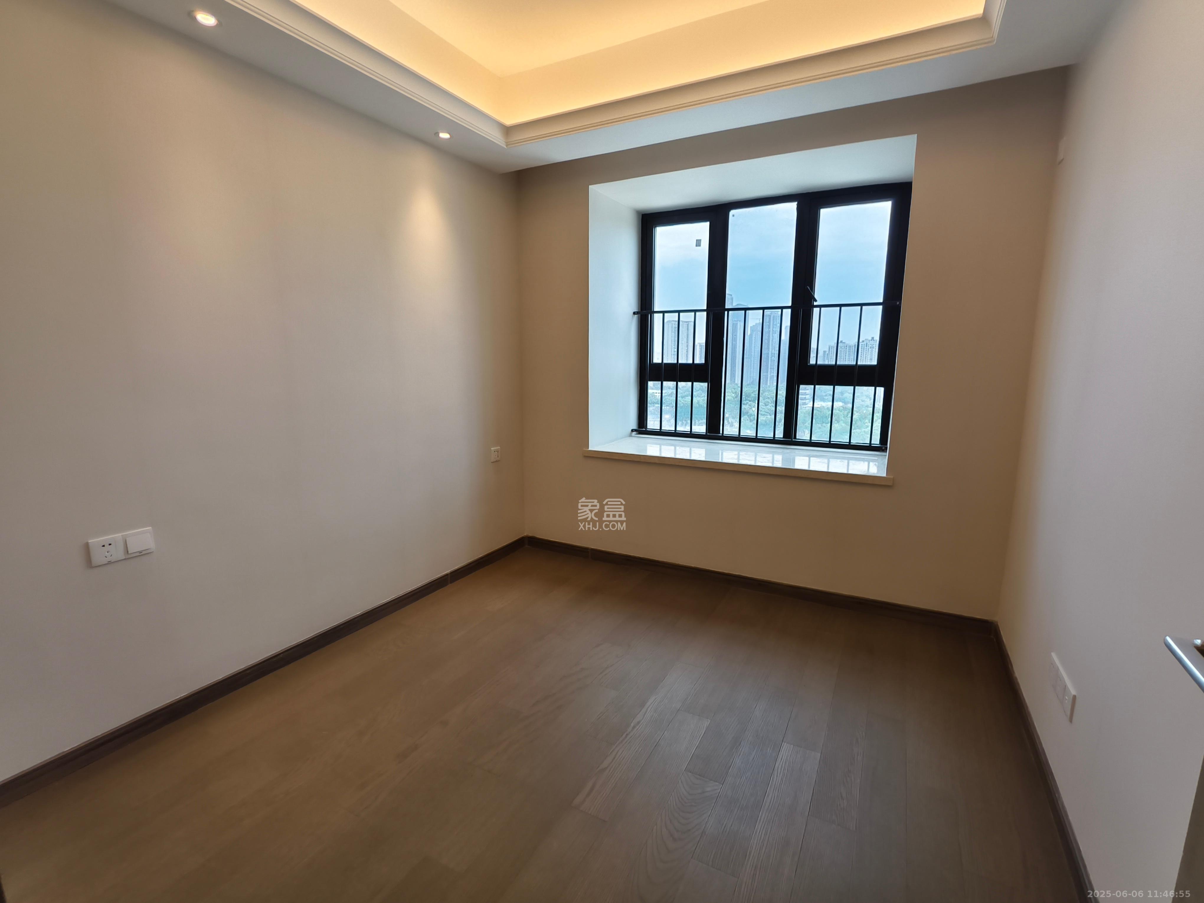 新力铂园(江山云著) 4室2厅2卫 5800.0元/月 新力铂园(江山云著) 4室2厅2卫 5800.0元/月室内图