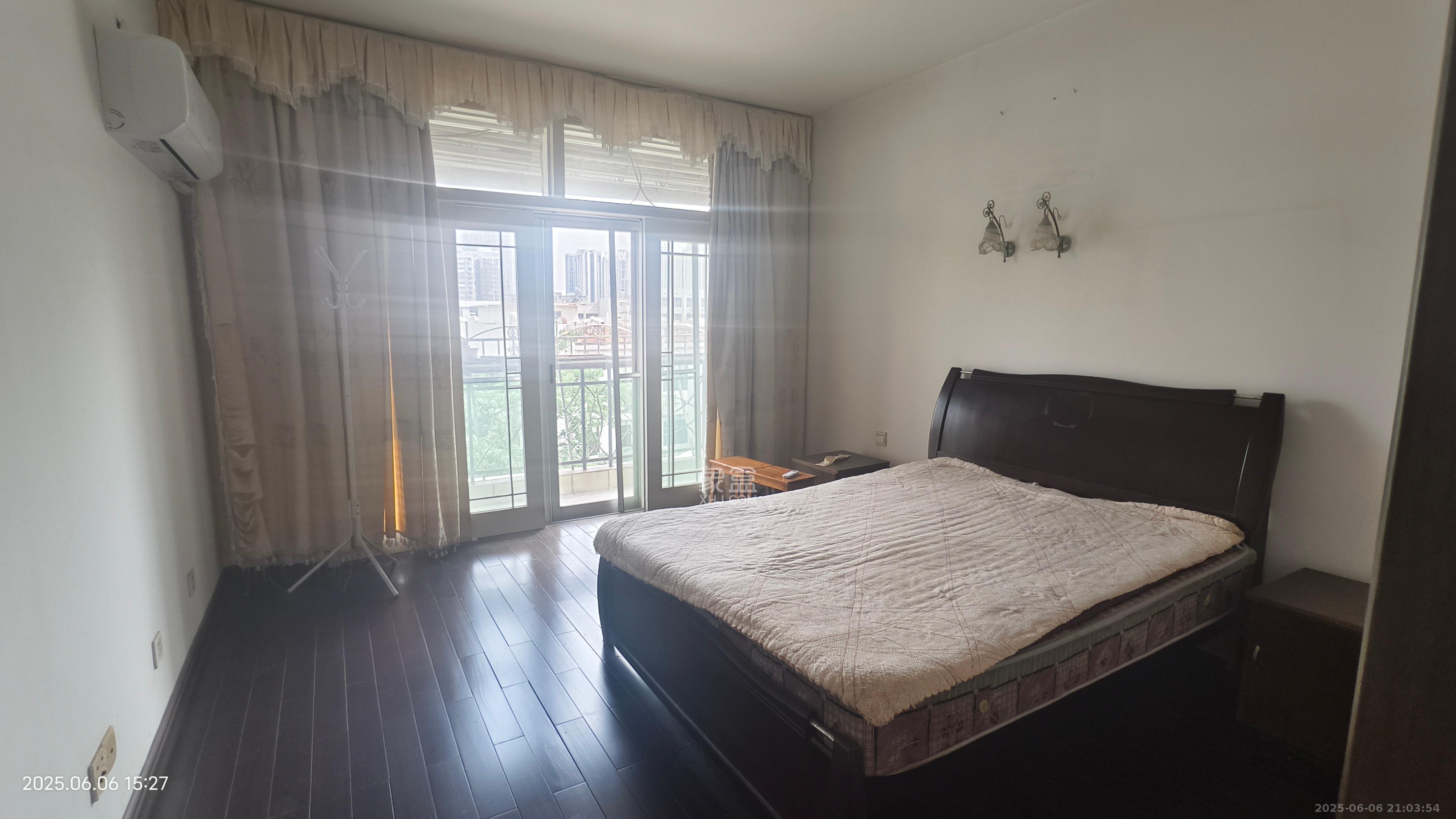 金科园 4室2厅2卫 3000.0元/月 金科园 4室2厅2卫 3000.0元/月室内图