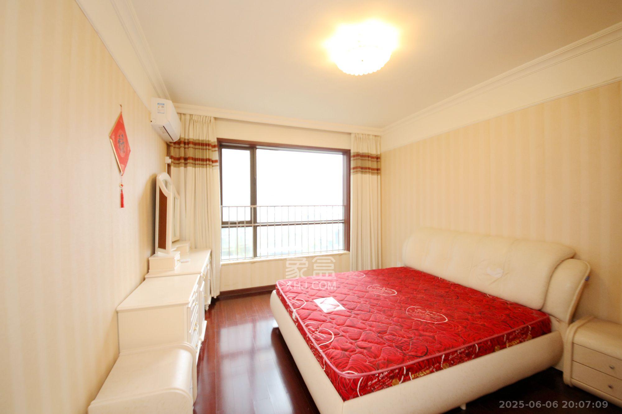 盛世美居荷园 3室2厅2卫 5000.0元/月 盛世美居荷园 3室2厅2卫 5000.0元/月室内图