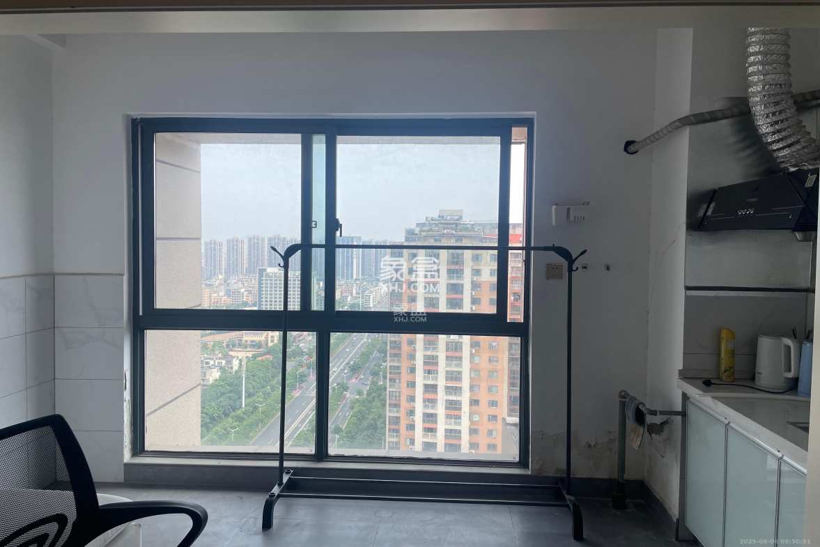 明发国际城 1室1厅1卫 1100.0元/月 明发国际城 1室1厅1卫 1100.0元/月室内图