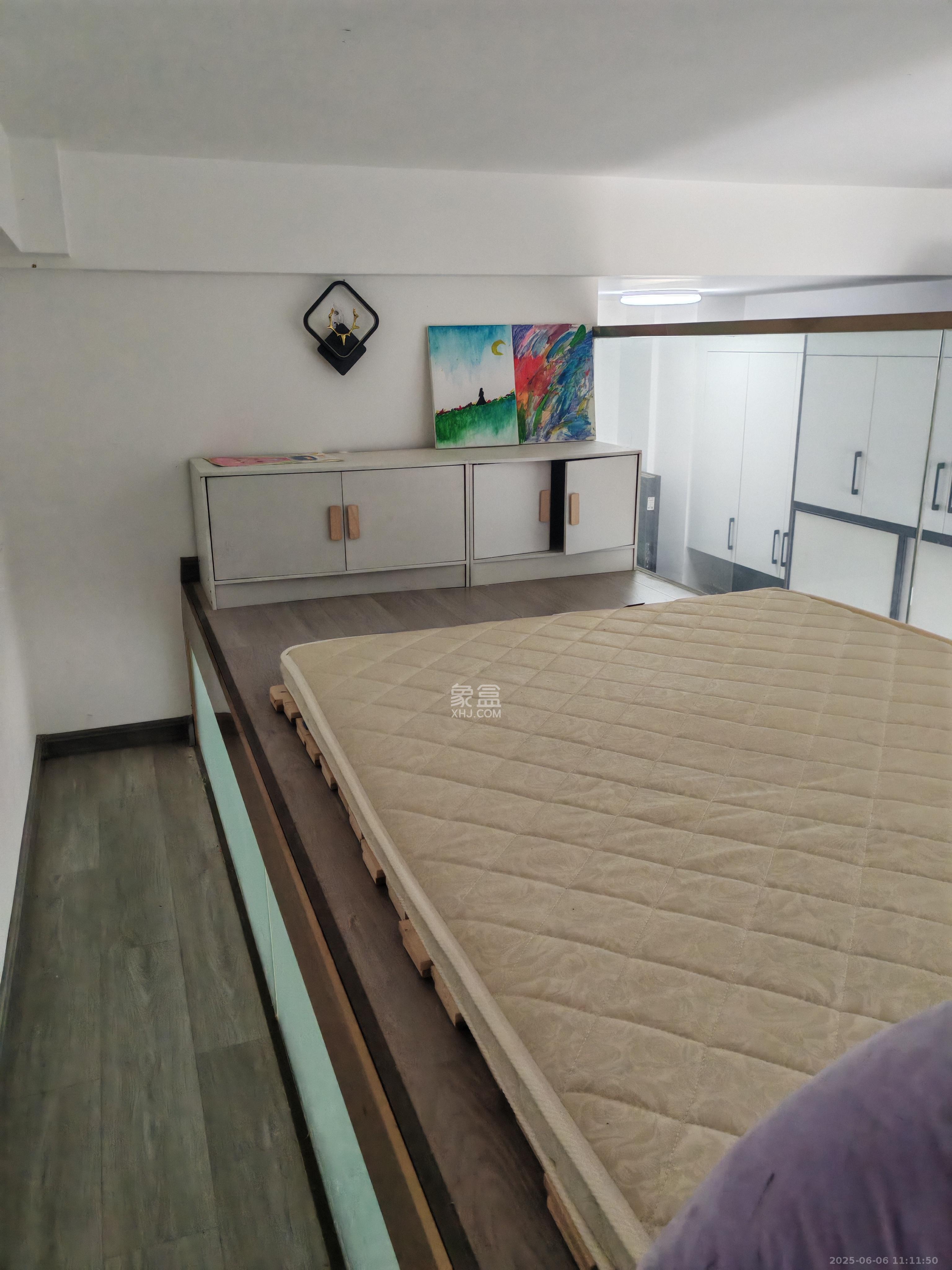日盛湖湘花苑  1室1厅1卫   1400.00元/月室内图