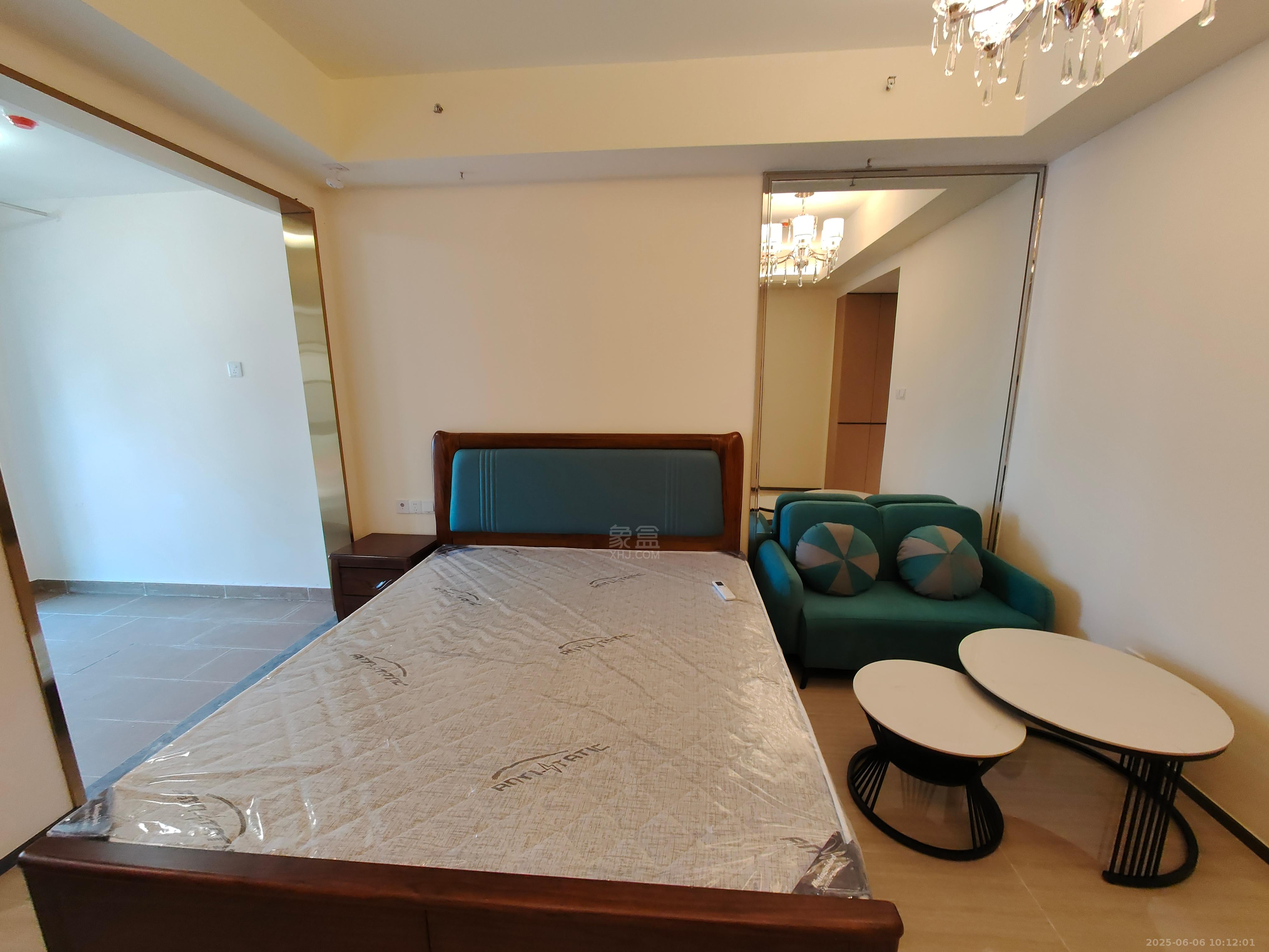 恒大华府 1室1厅1卫 1500.0元/月 恒大华府 1室1厅1卫 1500.0元/月室内图